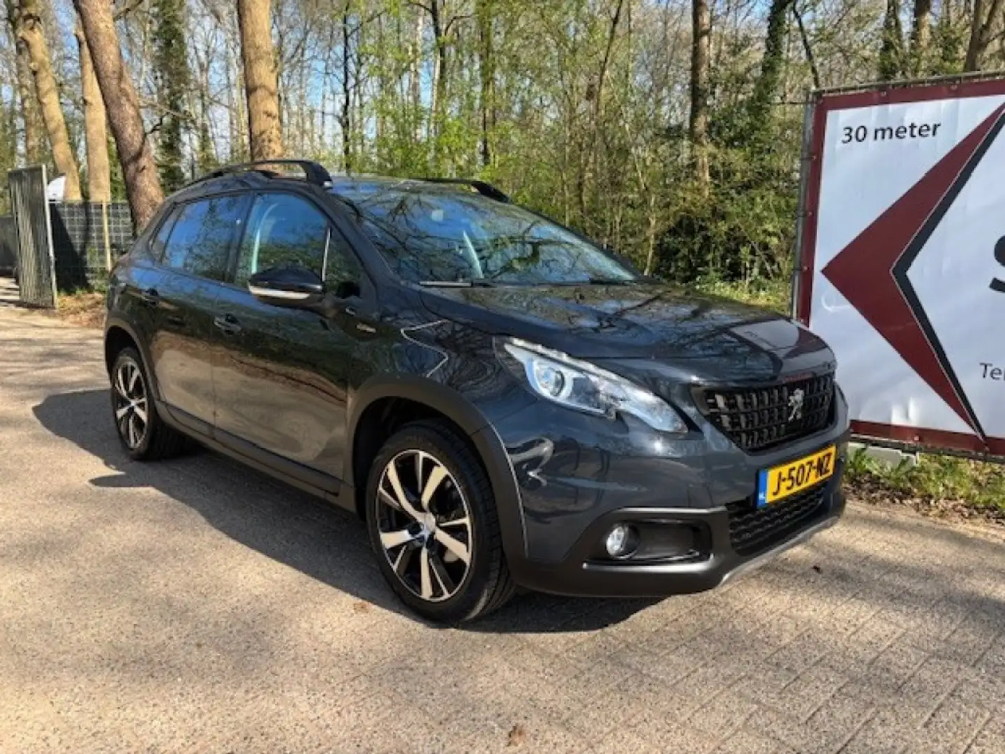 Peugeot 2008 1.2 PURETECH GT-LINE Automaat Grijs - 1