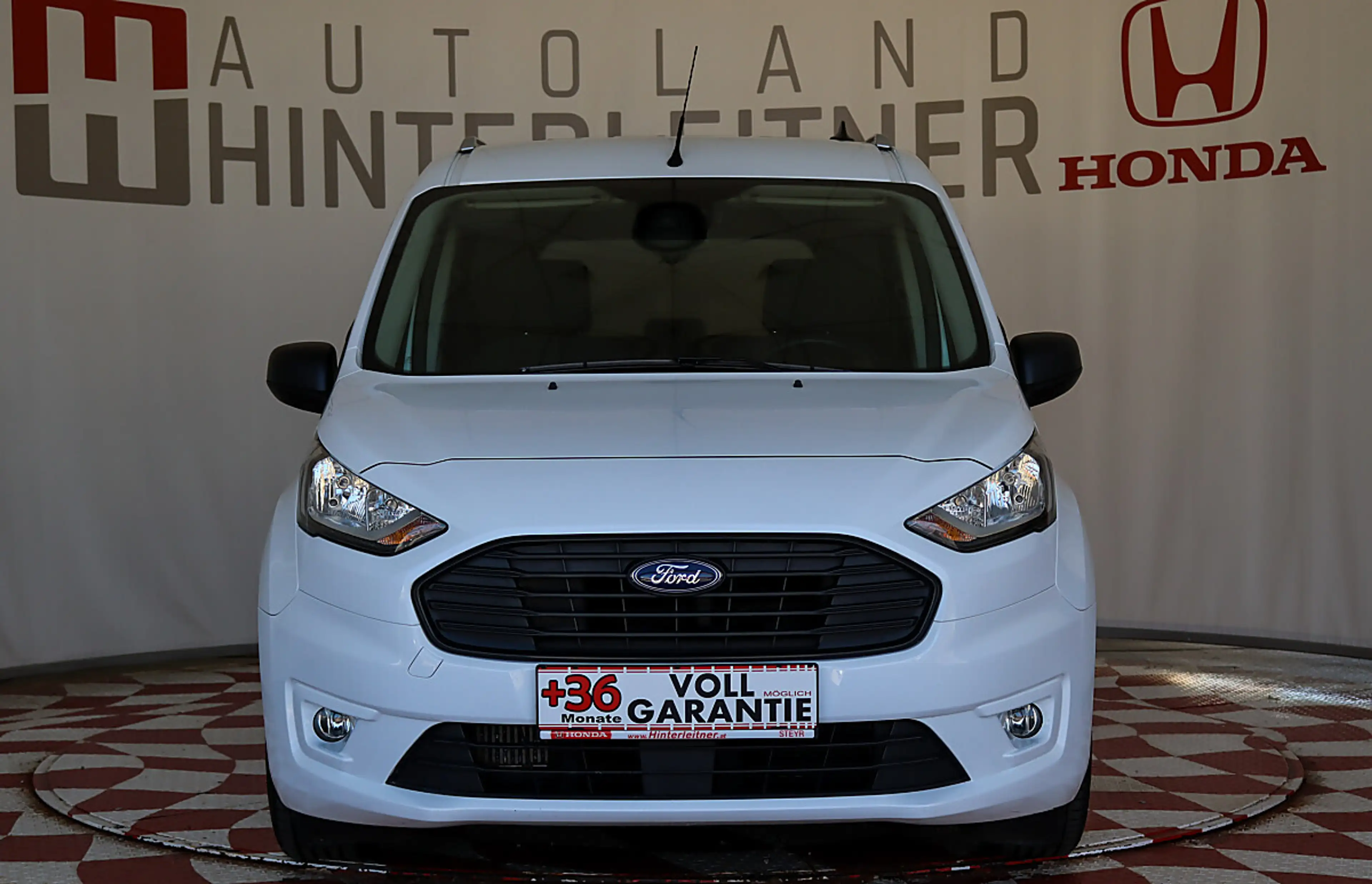 Ford Grand Tourneo Connect L2 SEHR GEPFLEGT — photo 6