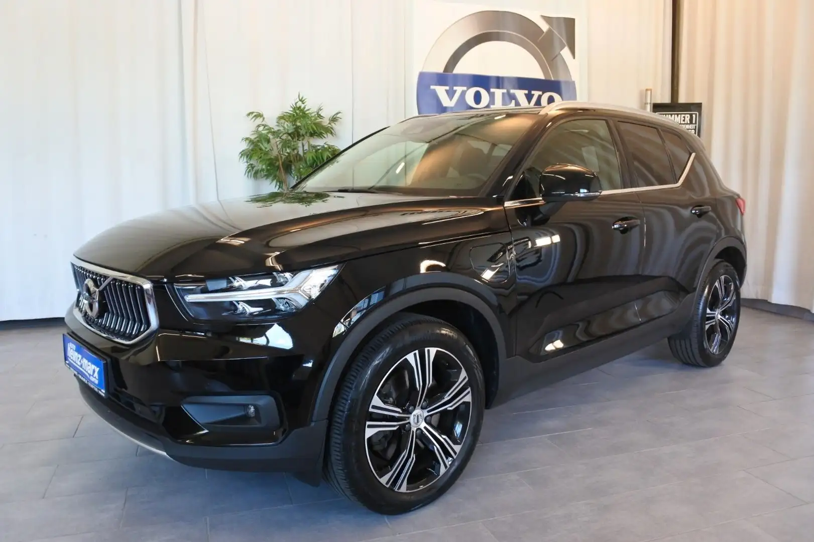 Volvo XC40 T5 Inscription Expression  -ACC-Kamera-19"- Schwarz - 2