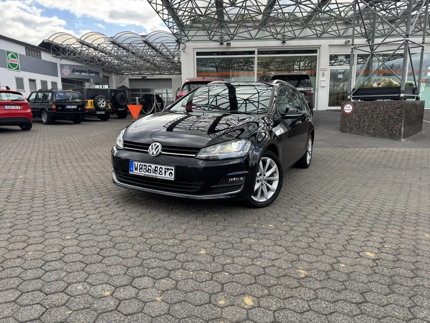 Volkswagen Golf Variant Highline BMT Schwarz - 1
