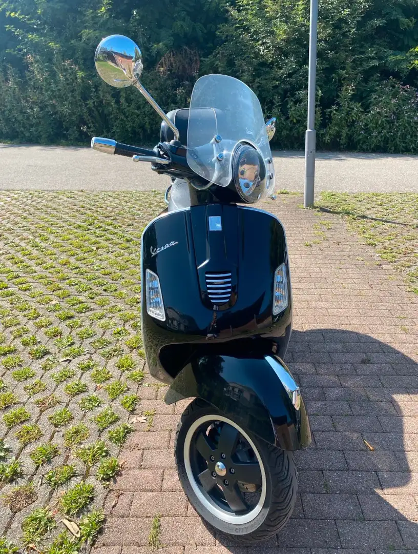 Vespa GTS Super 300 Negru - 1