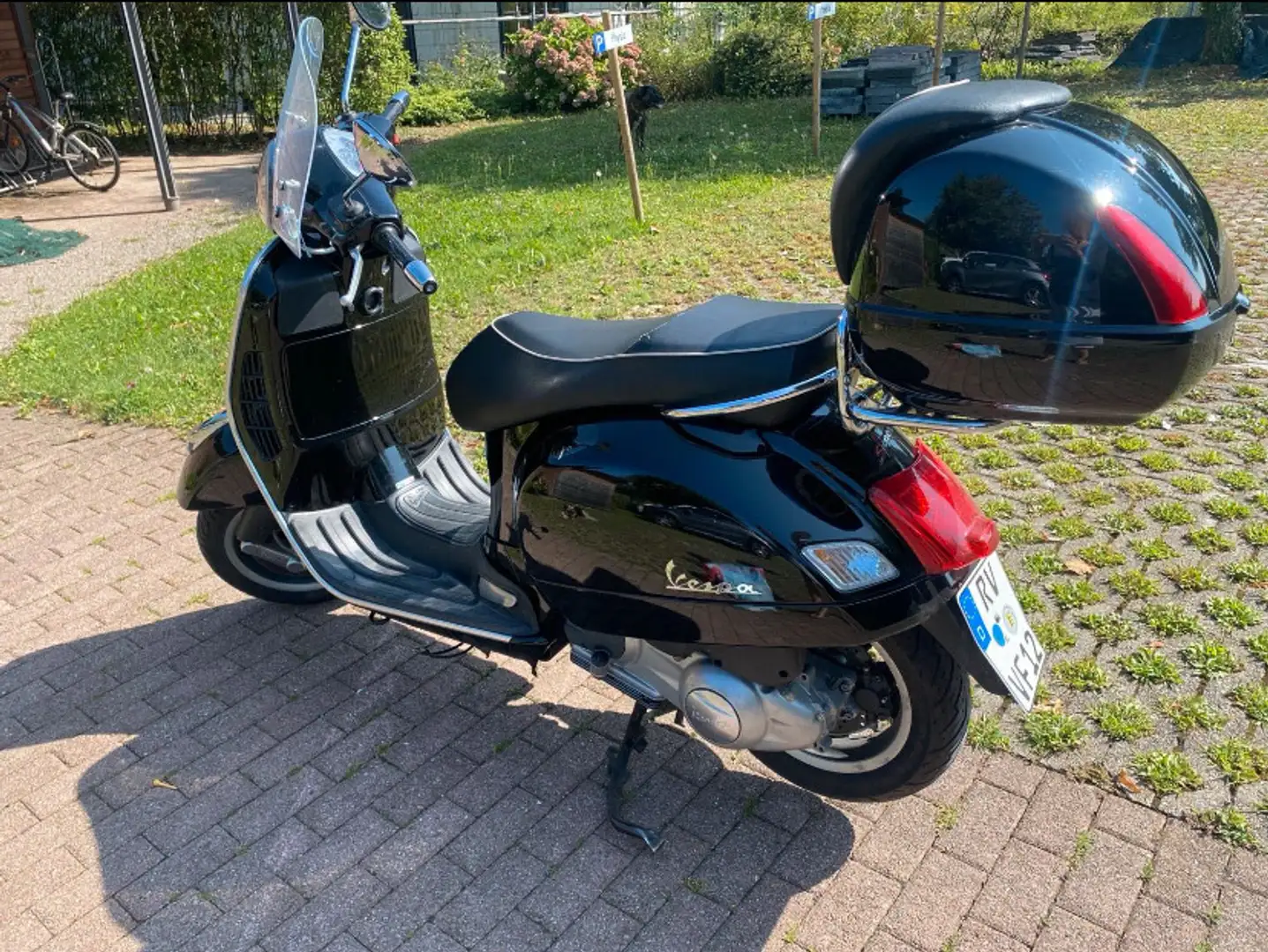 Vespa GTS Super 300 Negru - 2
