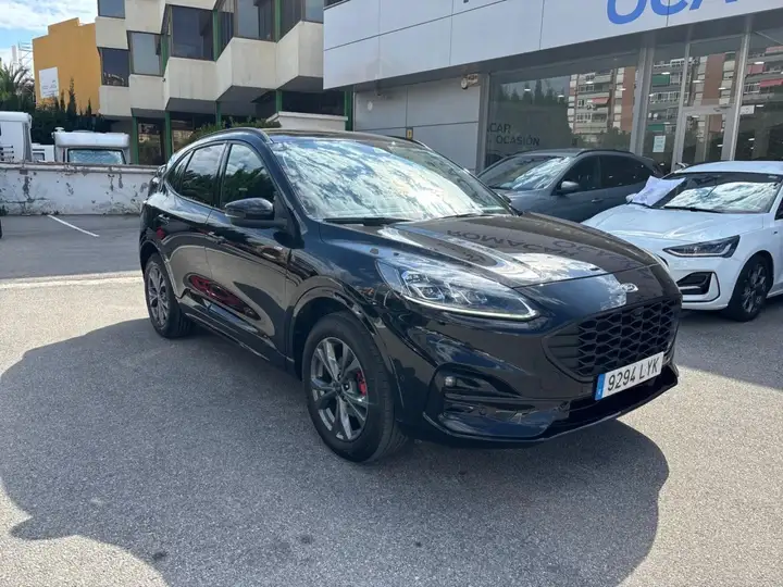 Ford Kuga 2022, foto 3