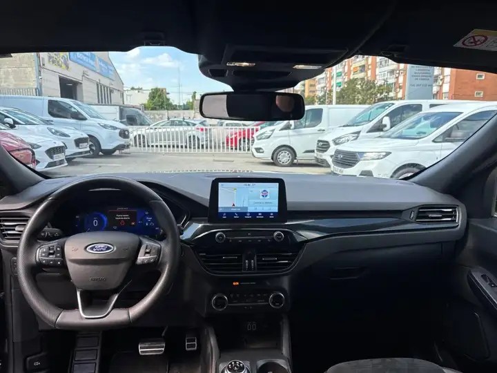 Ford Kuga 2022, foto 10