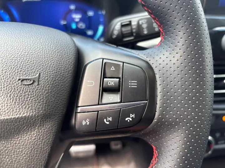 Ford Kuga 2022, foto 14