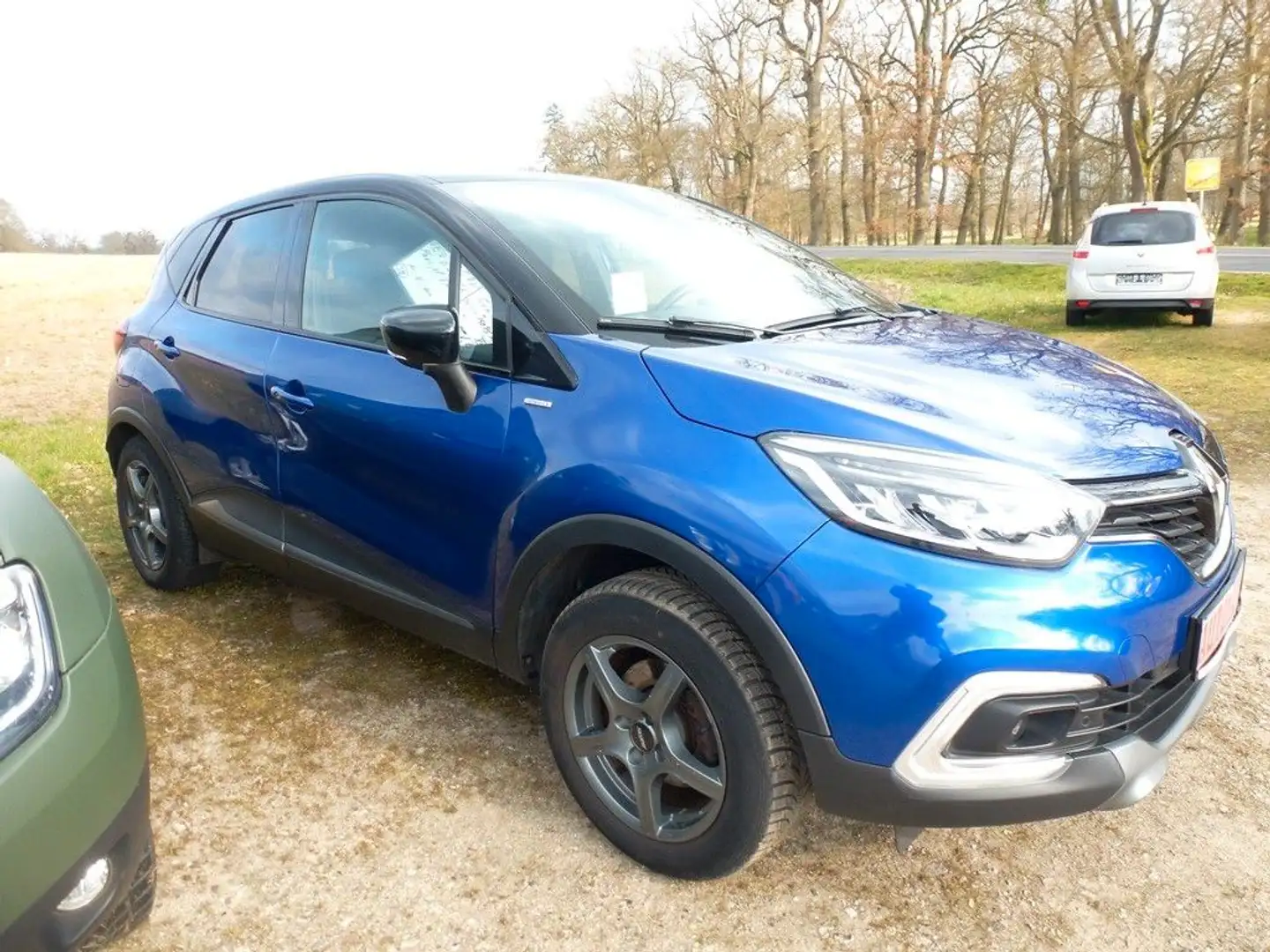 Renault Captur Autom Version S TOP ZUSTAND !!! Blau - 1