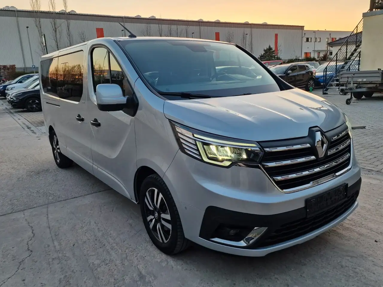 Renault Trafic Kamera, 7 Sitze, Spaceclass 2