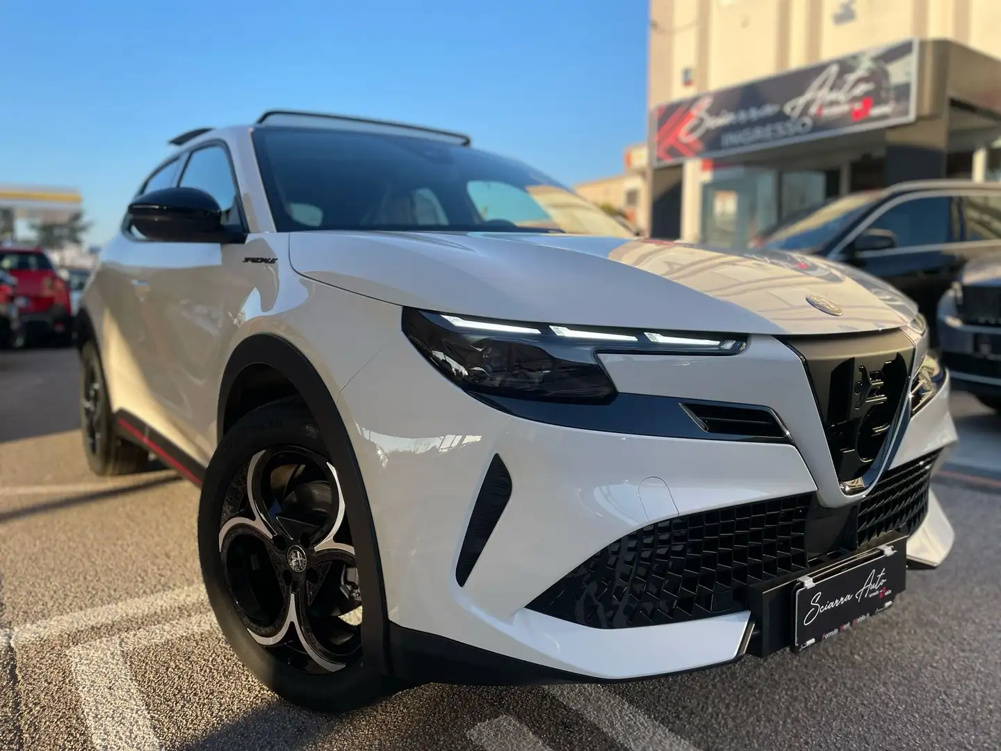 Alfa Romeo Junior 1.2 ibrida Speciale 145cv edct6 tetto panorama Alb - 1