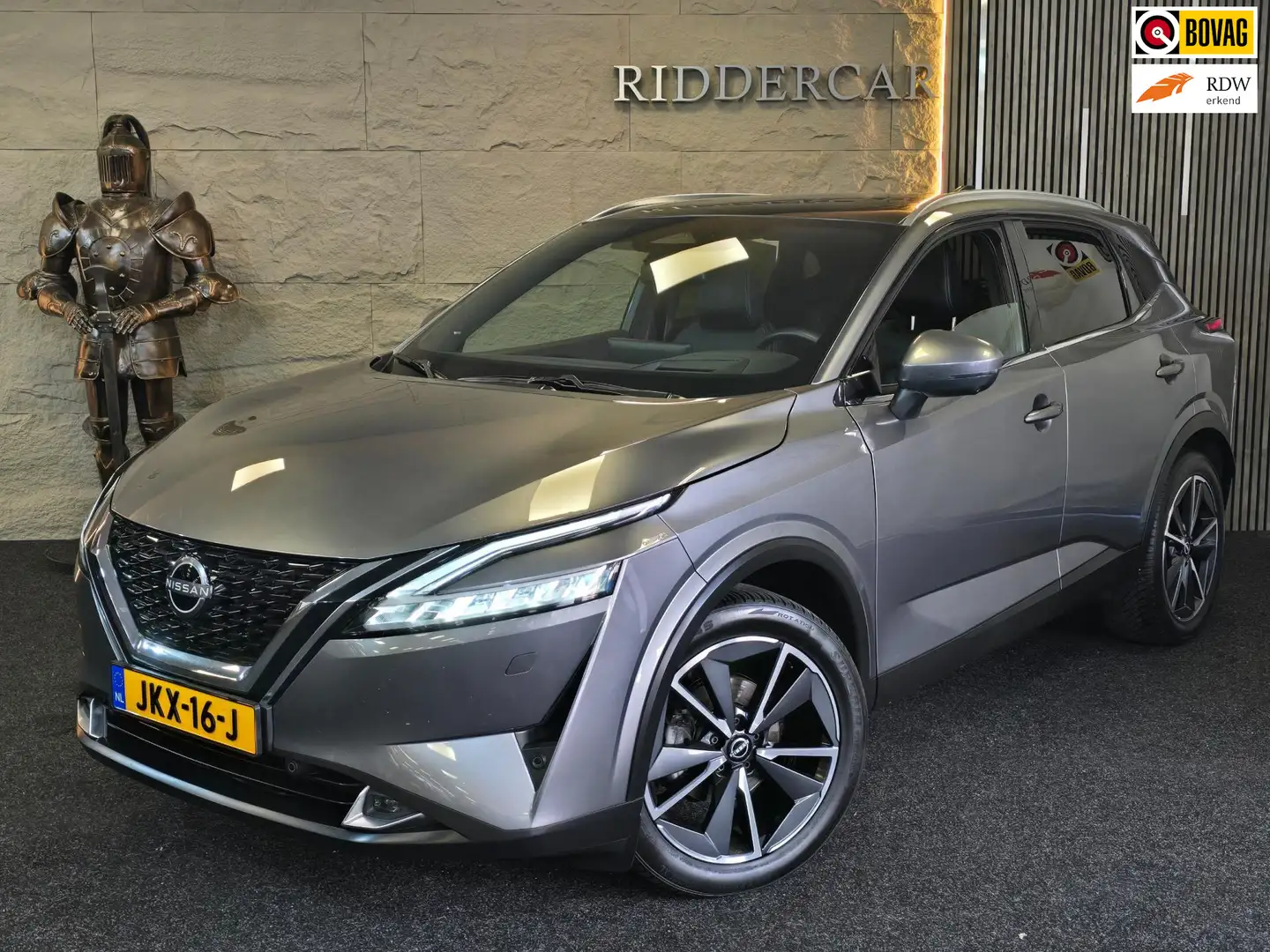 Nissan Qashqai 1.3 MHEV Xtronic Business Executive|GARANTIE|PANO| Grijs - 1