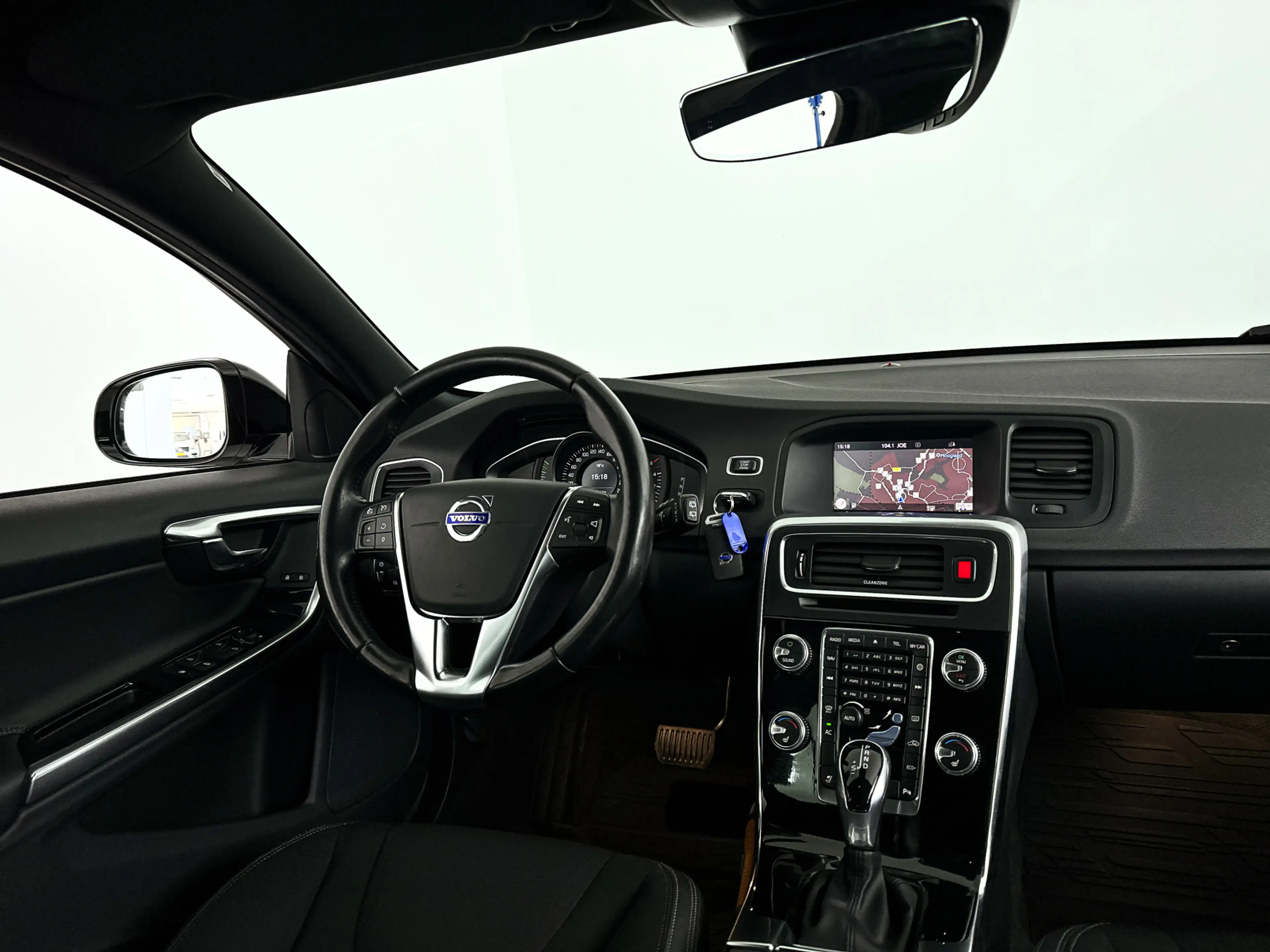 Volvo V60 Cross Country 2.0 D3 Polar+ | Parkeersensoren achter | Stoelverw — photo 7