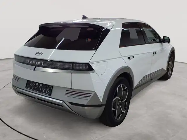 Hyundai IONIQ view 4
