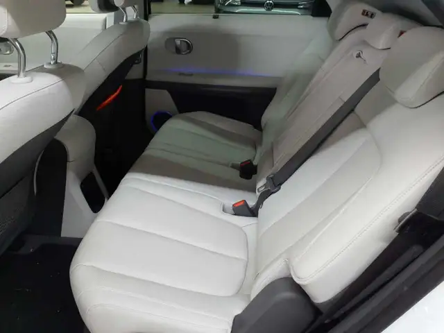 Hyundai IONIQ view 13