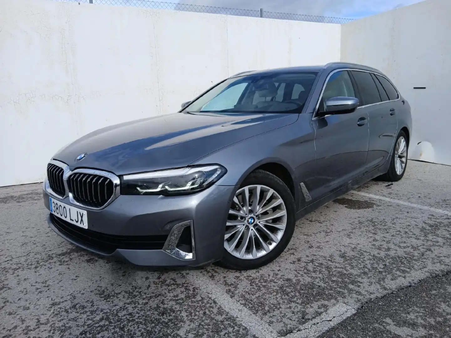 BMW 520 520dA Touring Luxury Line Bleu - 1