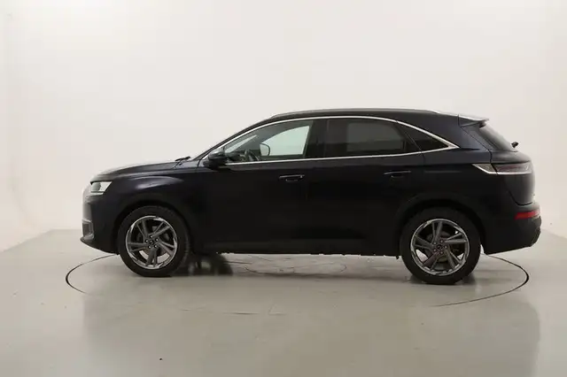 DS Automobiles DS 7 Crossback view 2