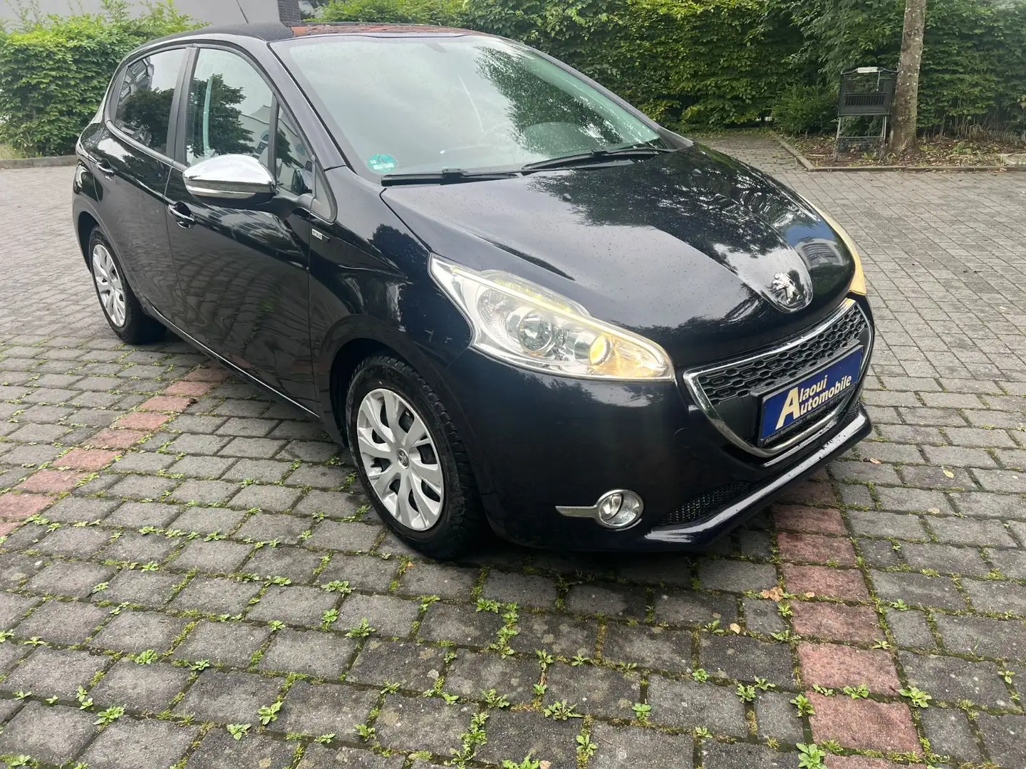 Peugeot 208 Style Blauw - 1