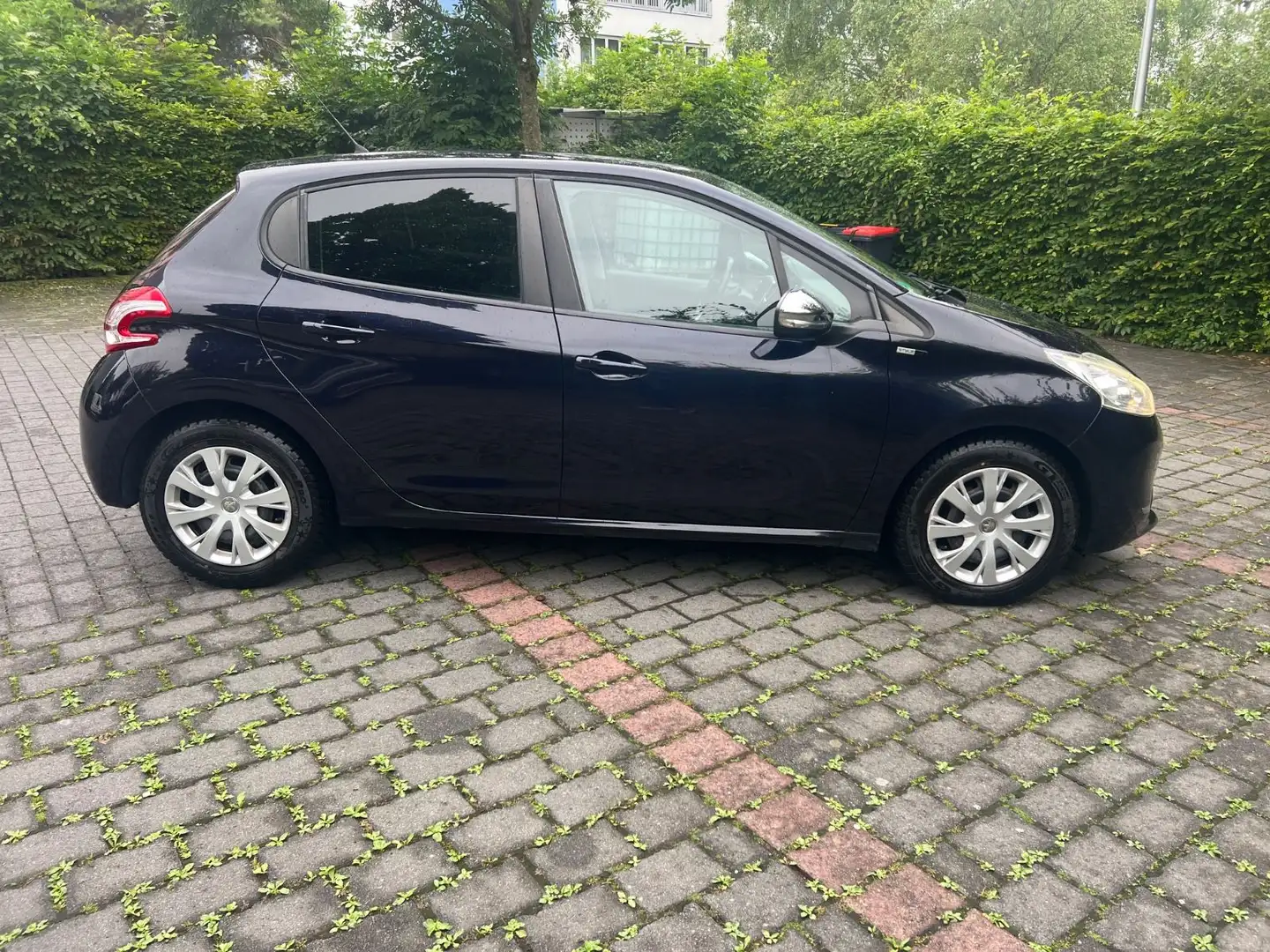 Peugeot 208 Style Blauw - 2