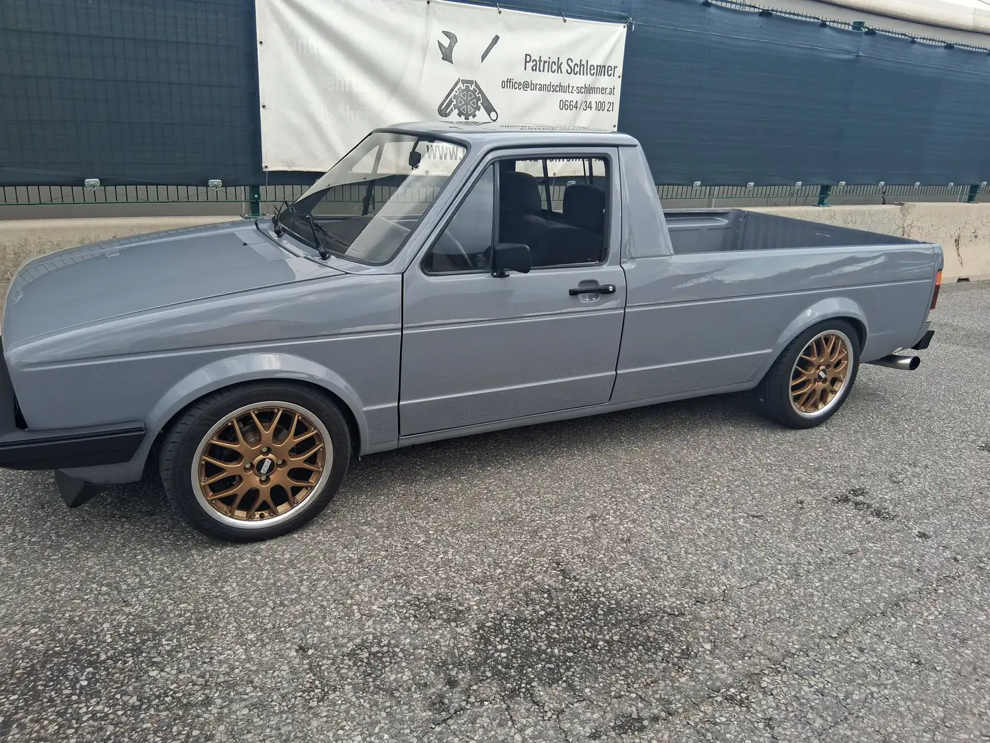 Volkswagen Caddy Grau - 1