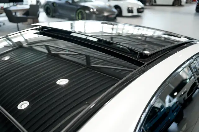 Mercedes-Benz C 63 Amg view 12