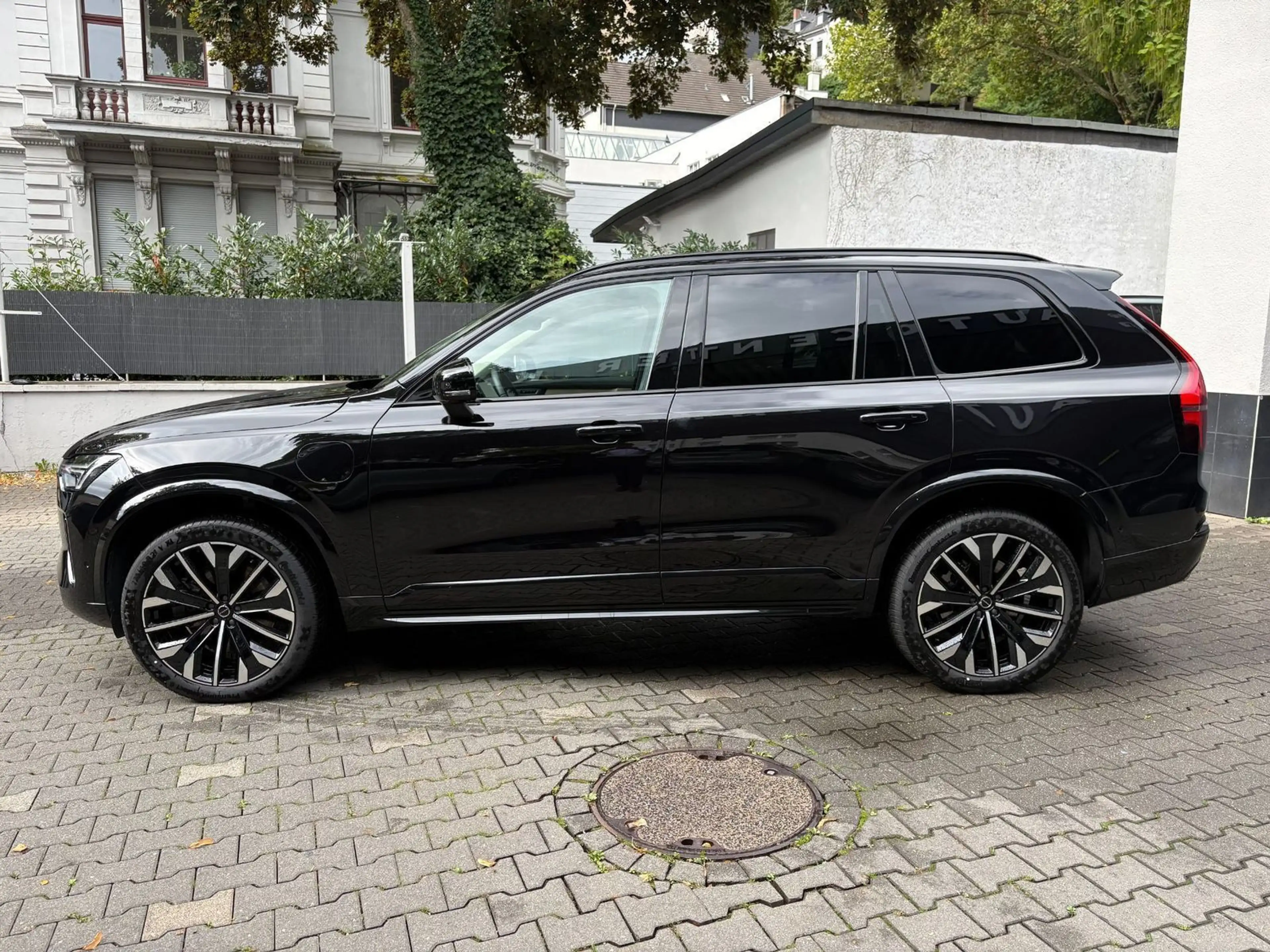 Volvo XC90 T8 Plus Dark FACELIFT He-Up PANO 360° STHZ — photo 4