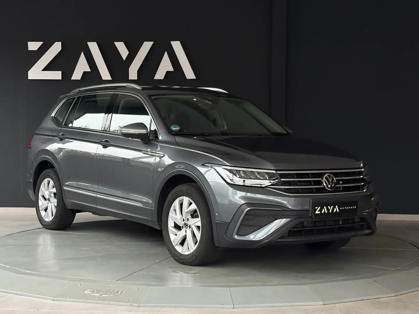 Volkswagen Tiguan Allspace 2.0 TDI Life*7-S*HEAD-UP*DSG*360 Grau - 1