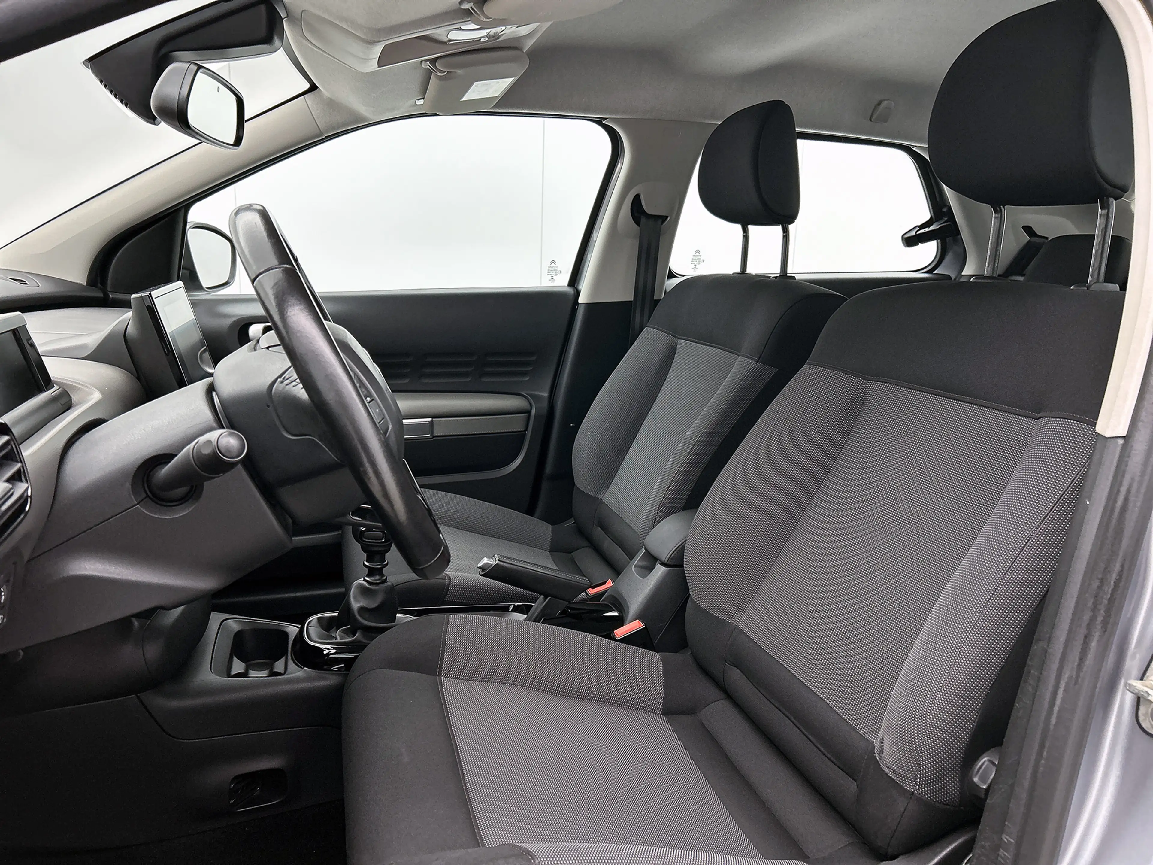 Citroen C4 Cactus 1.2 PureTech Business CarPlay, Navi — photo 2