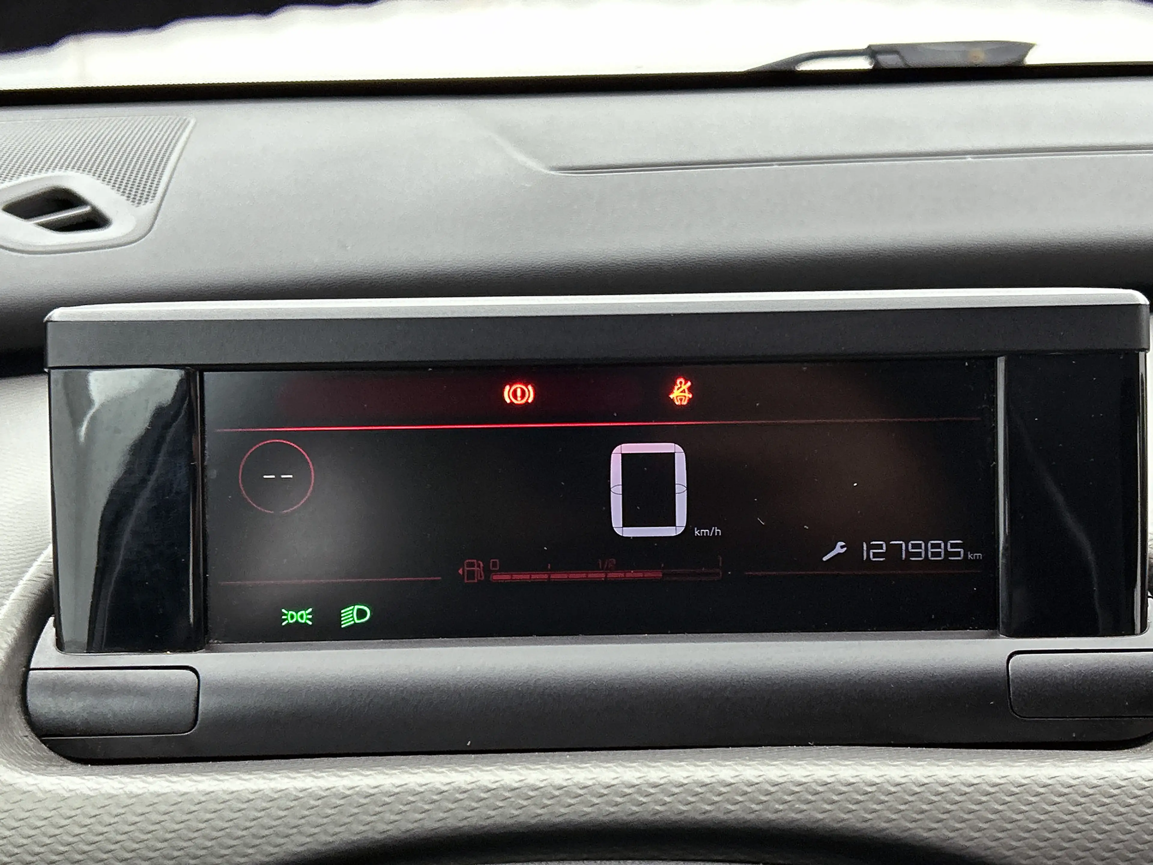 Citroen C4 Cactus 1.2 PureTech Business CarPlay, Navi — photo 21