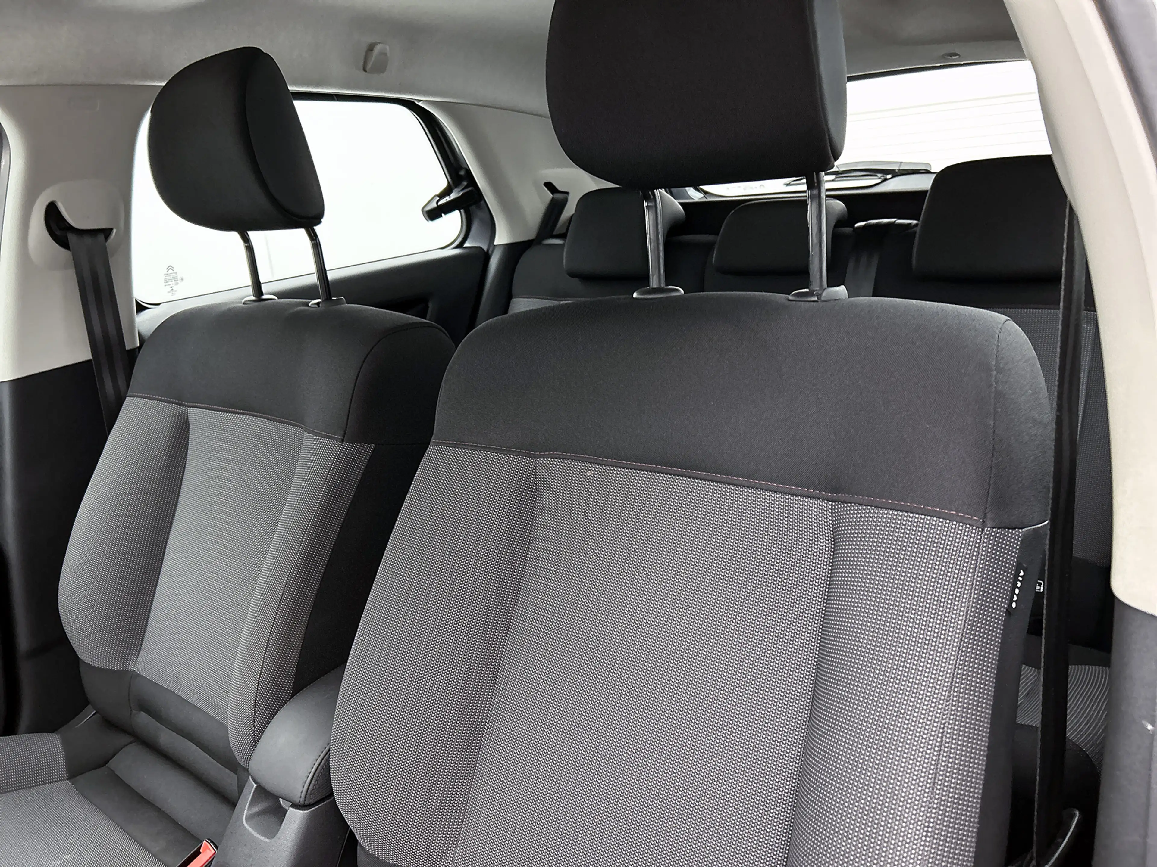 Citroen C4 Cactus 1.2 PureTech Business CarPlay, Navi — photo 16