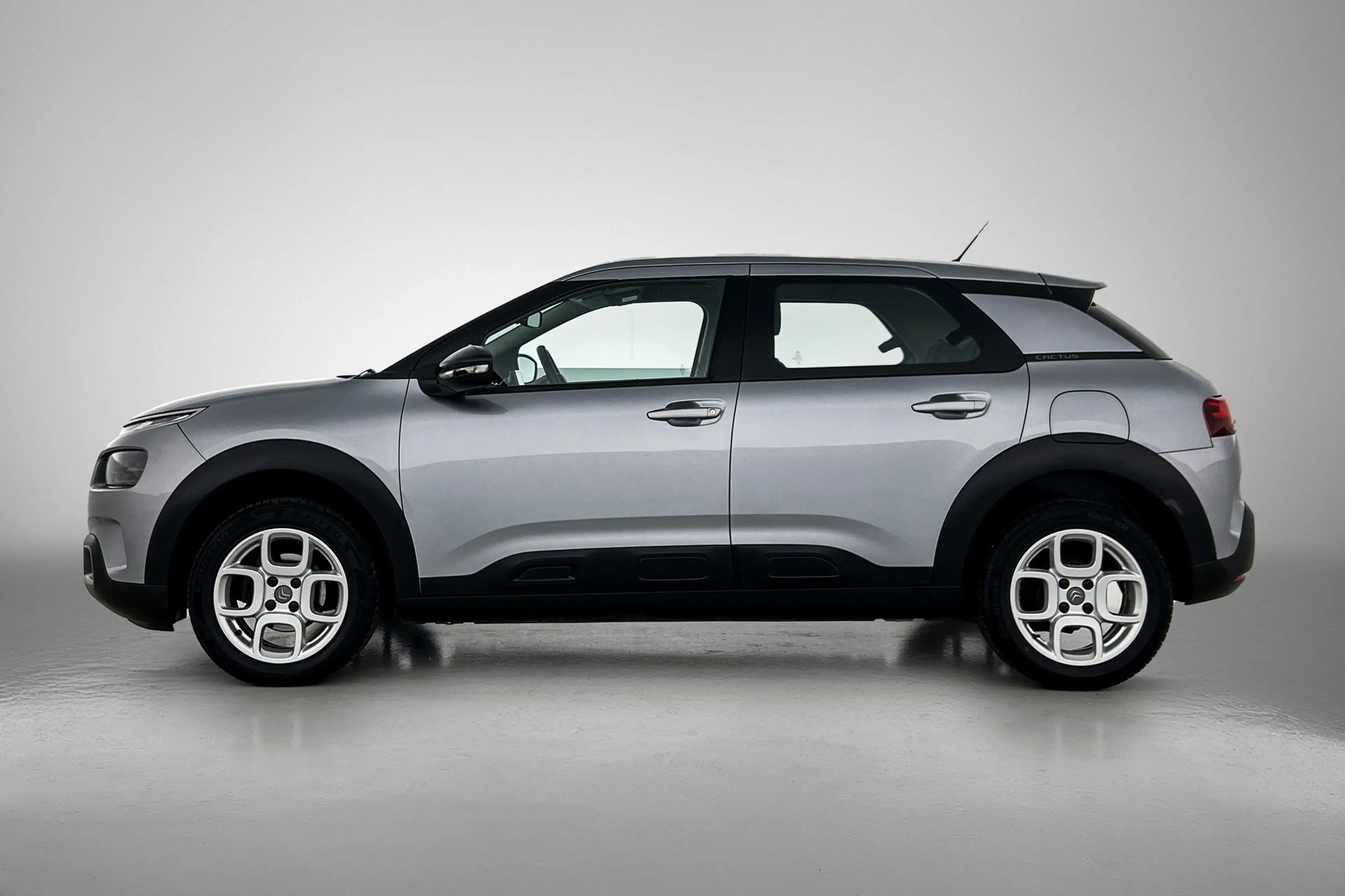 Citroen C4 Cactus 1.2 PureTech Business CarPlay, Navi — photo 3