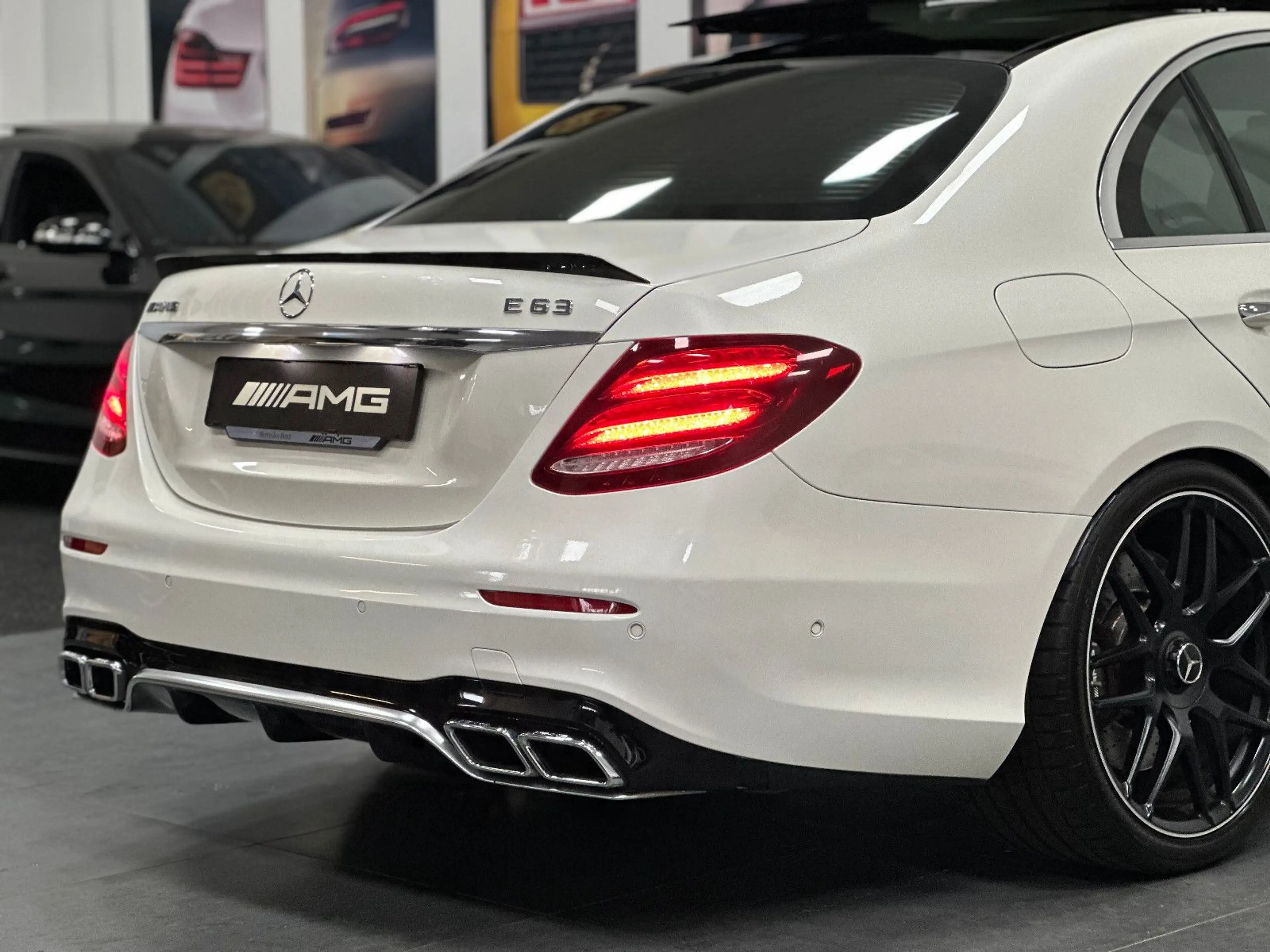 Mercedes-Benz E 63 AMG 4Matic+ *3D BURMESTER*CARBON*VOLL* — photo 14