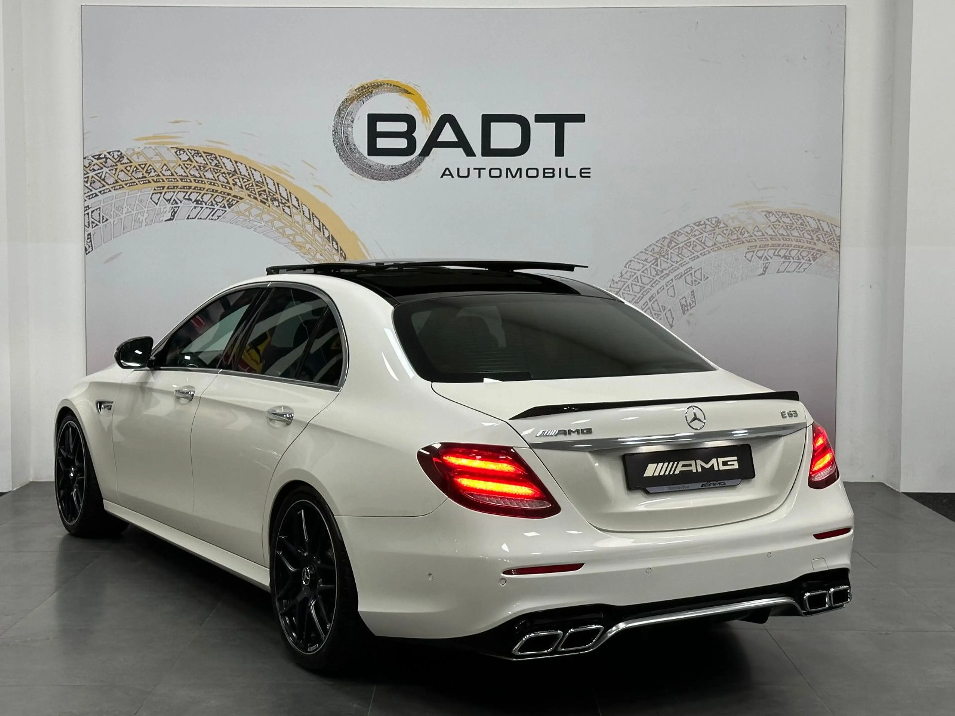 Mercedes-Benz E 63 AMG 4Matic+ *3D BURMESTER*CARBON*VOLL* — photo 9