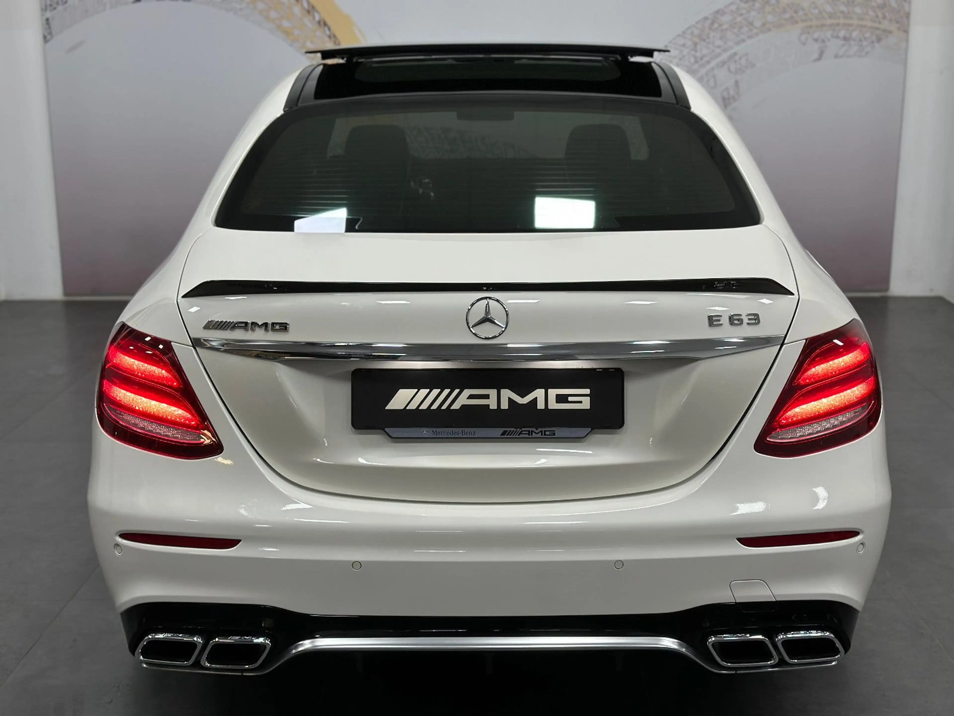 Mercedes-Benz E 63 AMG 4Matic+ *3D BURMESTER*CARBON*VOLL* — photo 13
