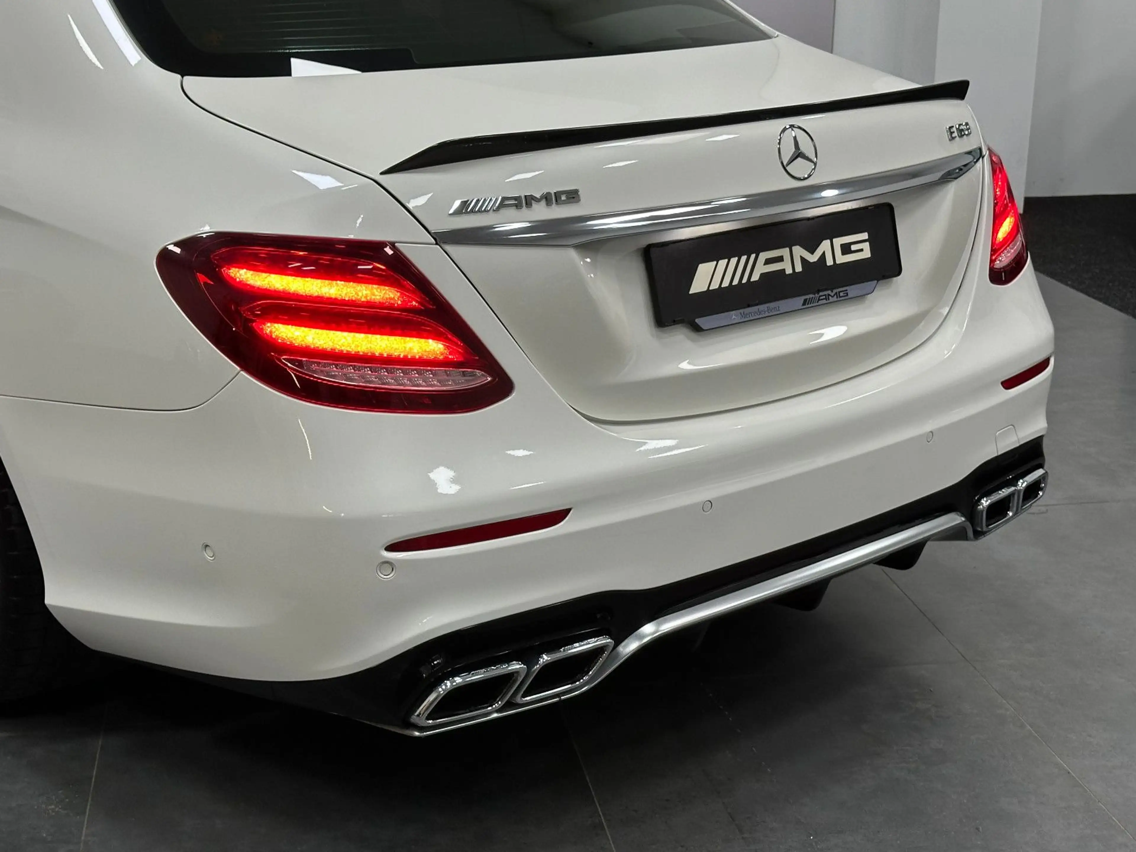 Mercedes-Benz E 63 AMG 4Matic+ *3D BURMESTER*CARBON*VOLL* — photo 10