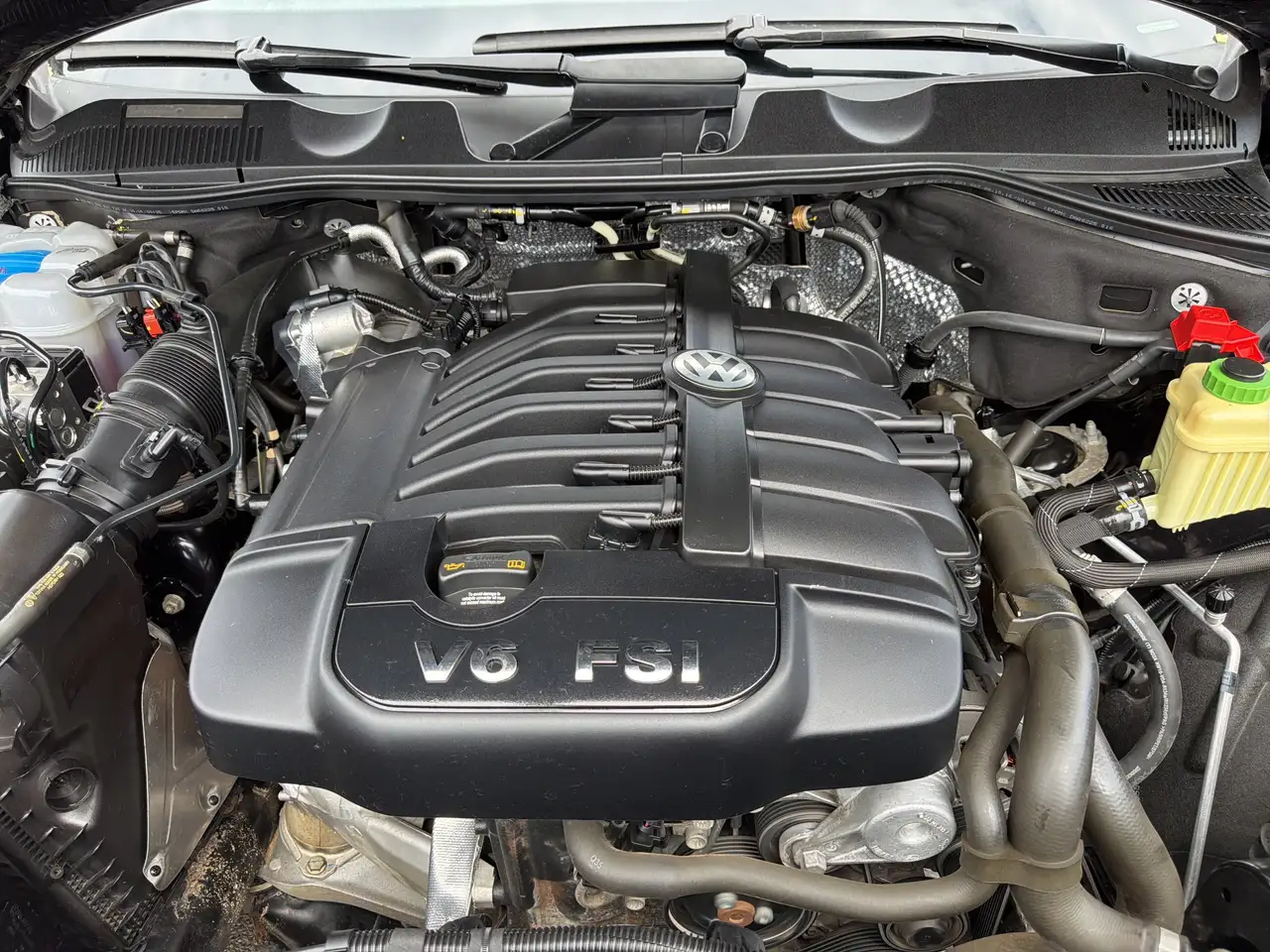 Volkswagen Touareg снимка Volkswagen Touareg