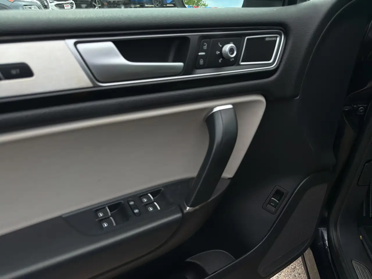 Volkswagen Touareg снимка Volkswagen Touareg