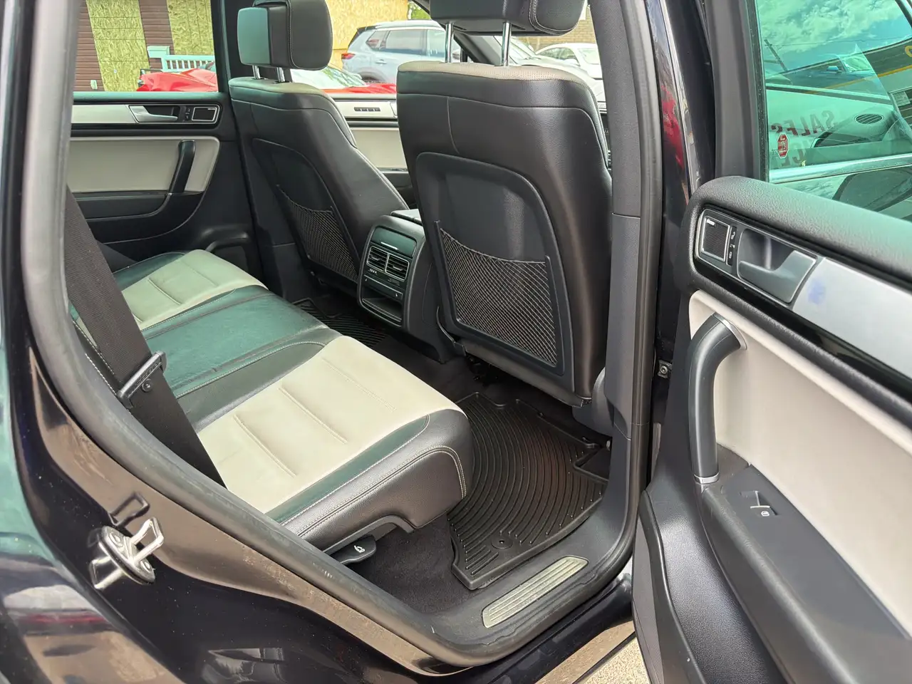 Volkswagen Touareg снимка Volkswagen Touareg