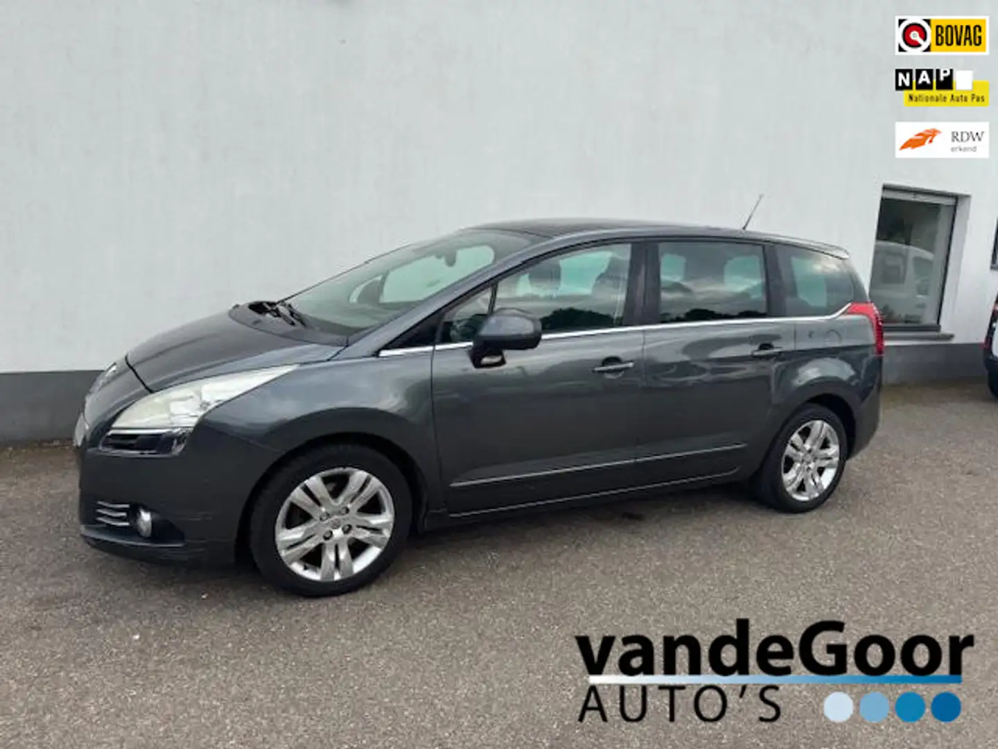 Peugeot 5008 1.6 THP ST, '09, 7-pers., climate, cruise, navigat Gri - 1