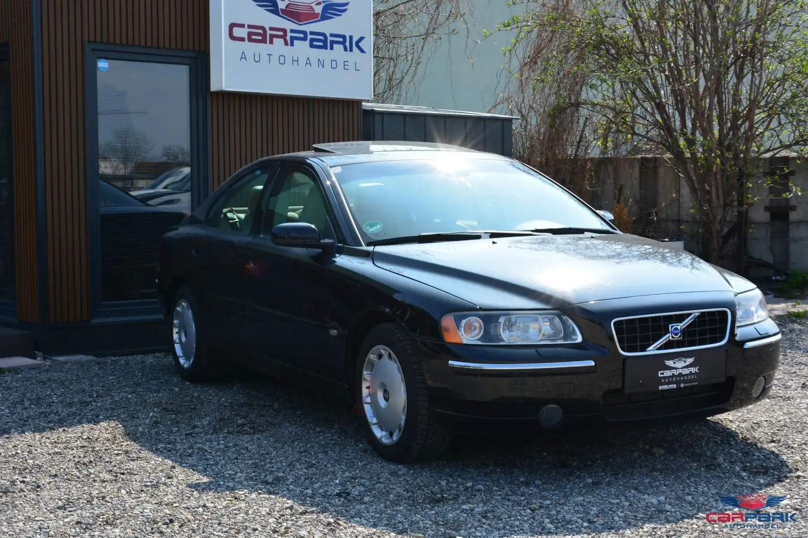Volvo S60 2,4 Summum Aut. Negru - 1