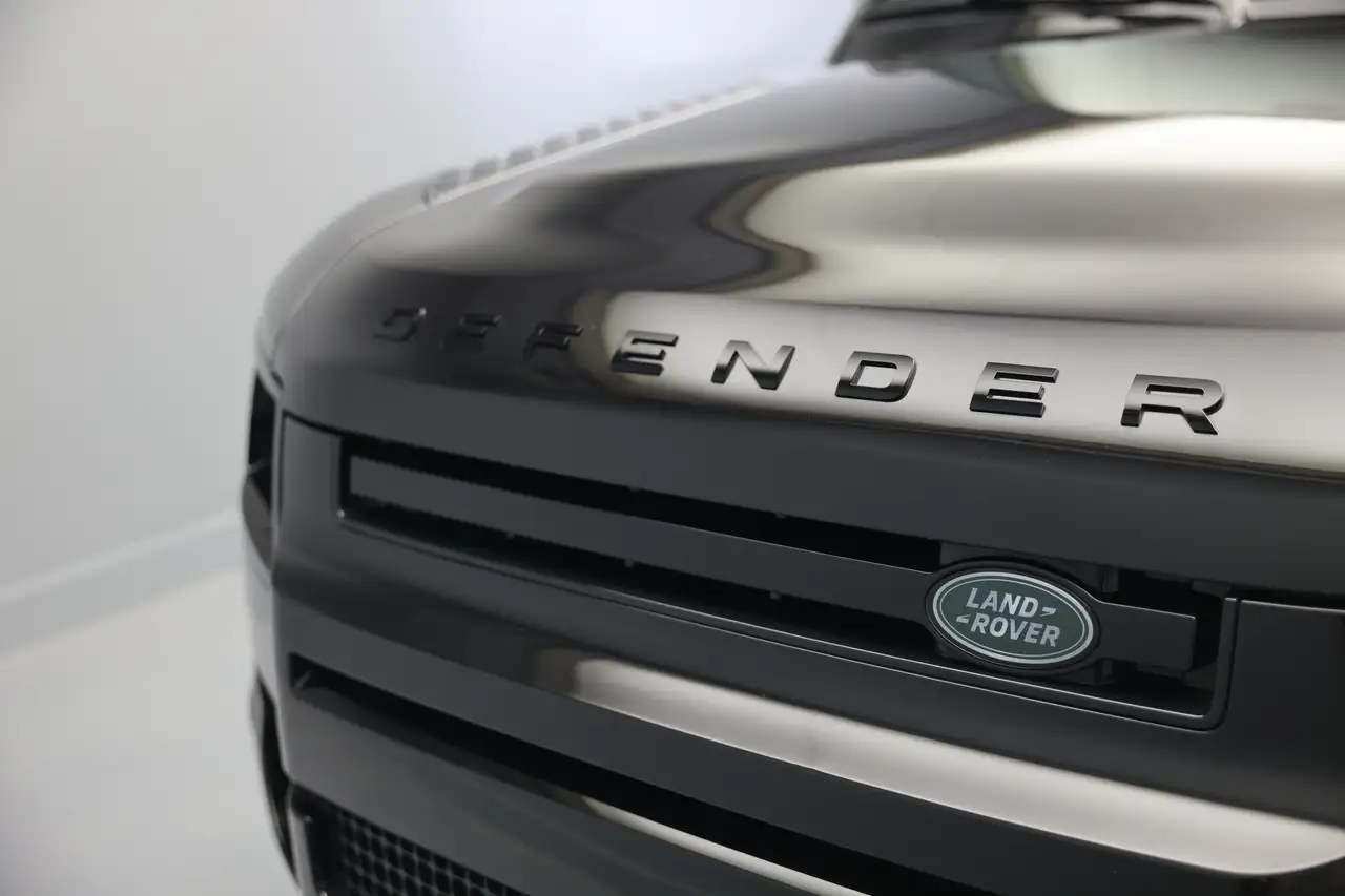 Land Rover Defender снимка Land Rover Defender