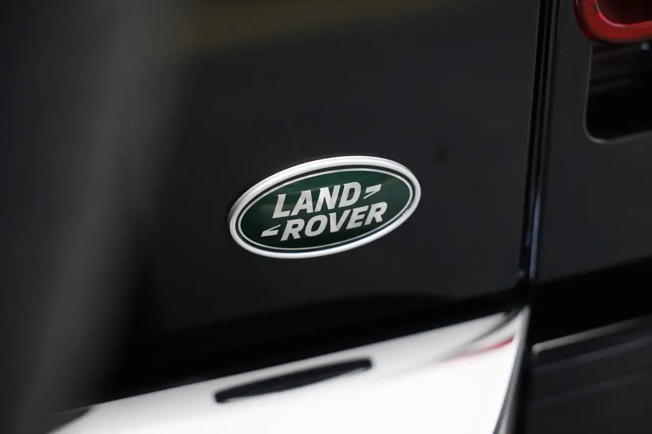 Land Rover Defender снимка Land Rover Defender