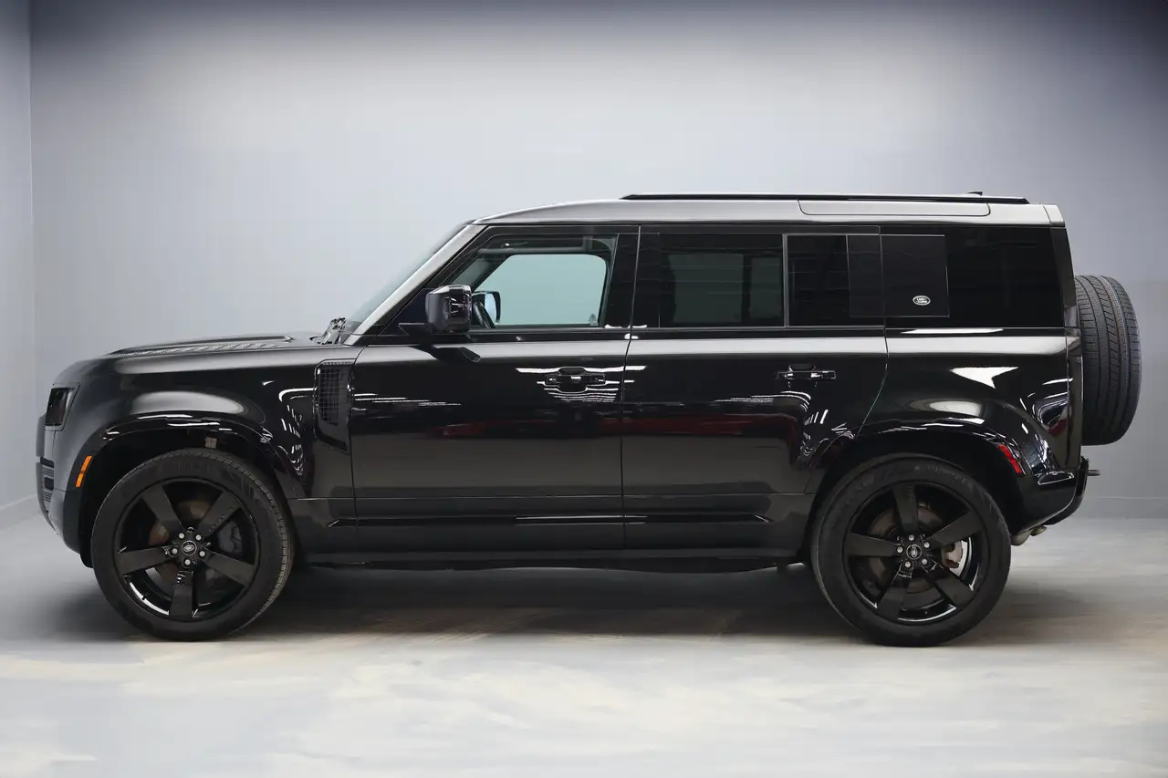 Land Rover Defender снимка Land Rover Defender