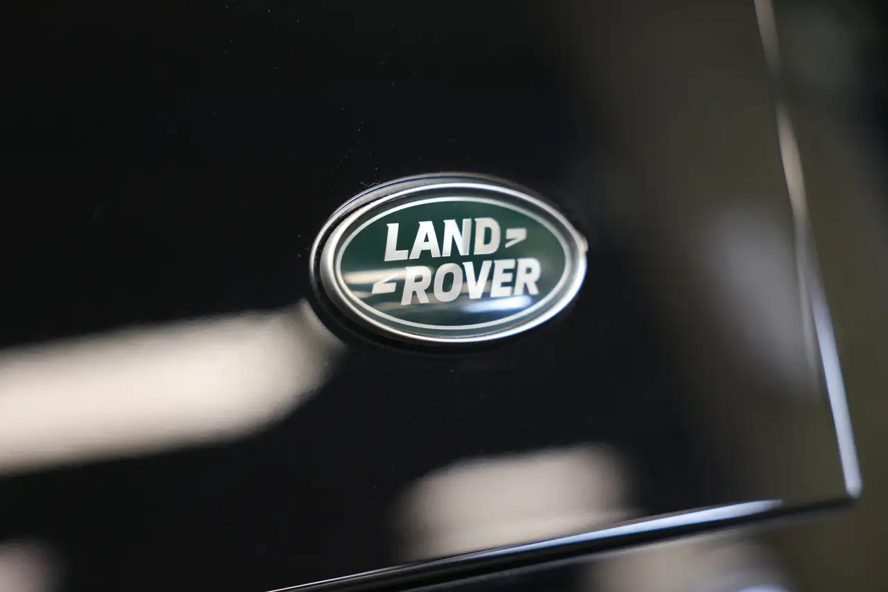 Land Rover Defender снимка Land Rover Defender