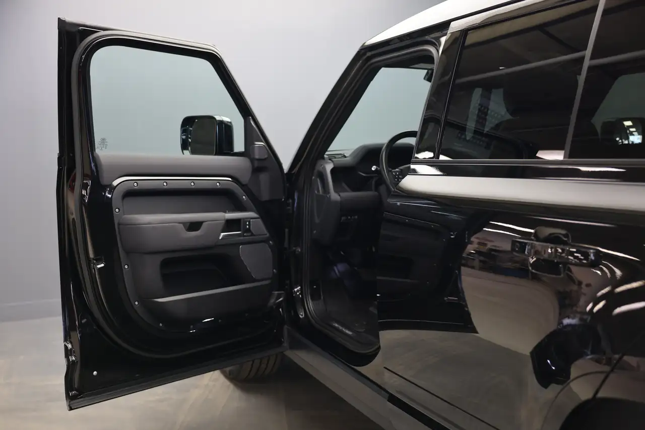 Land Rover Defender снимка Land Rover Defender