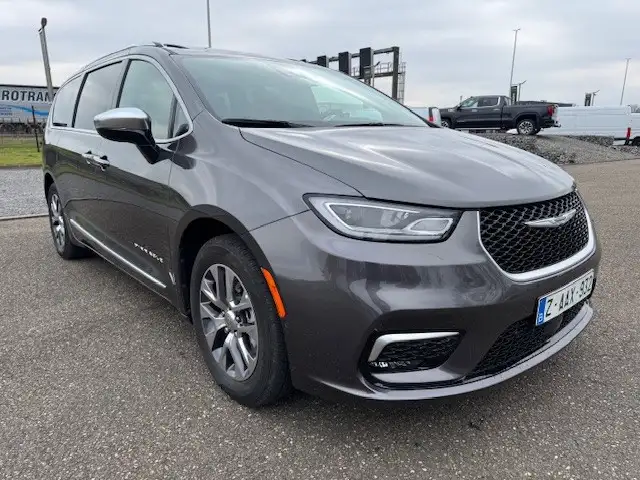 Chrysler Pacifica 3.6 l hybride 7 plaatsen
