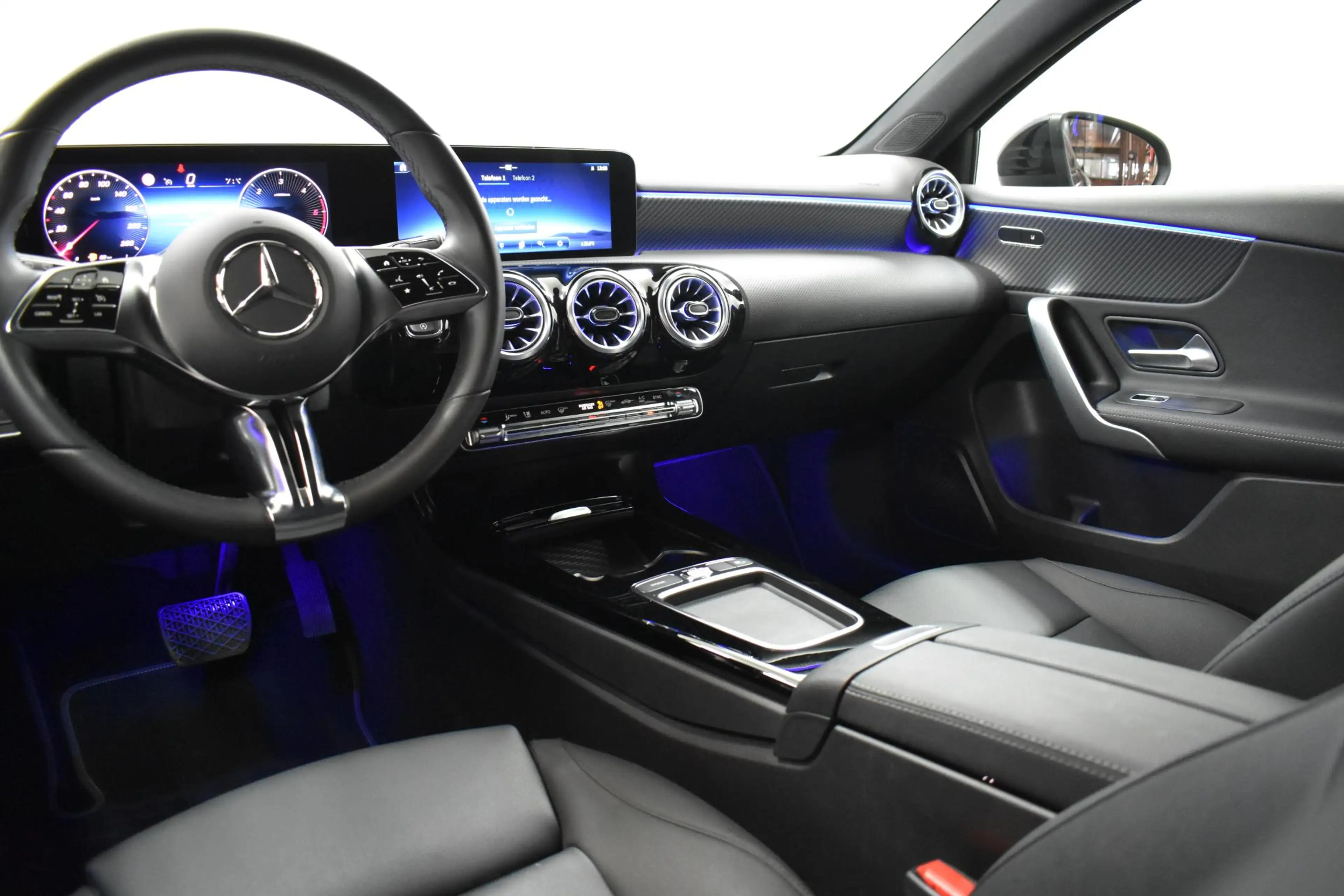 Mercedes-Benz A 180 A d Luxury Line — photo 10