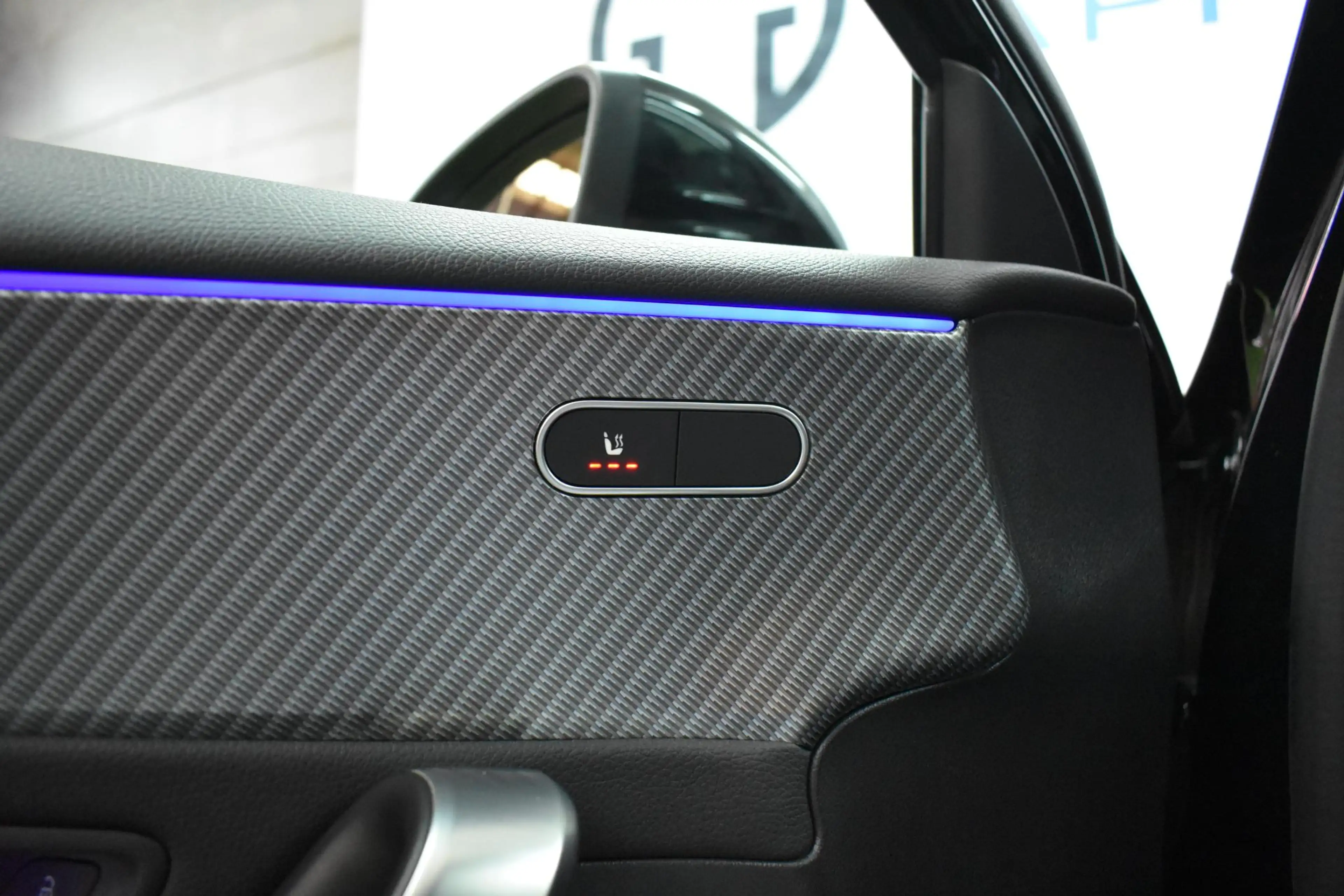 Mercedes-Benz A 180 A d Luxury Line — photo 15