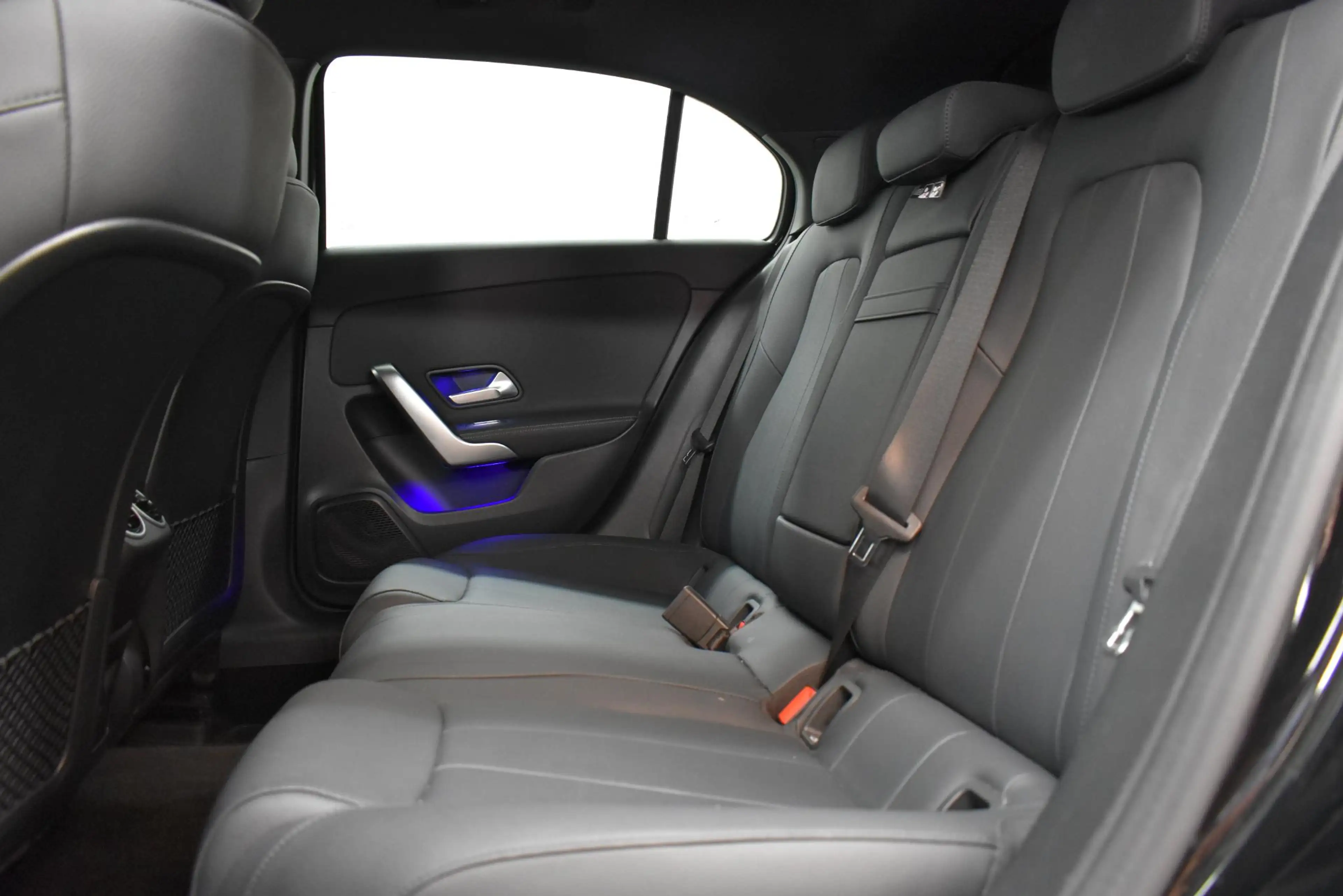 Mercedes-Benz A 180 A d Luxury Line — photo 8