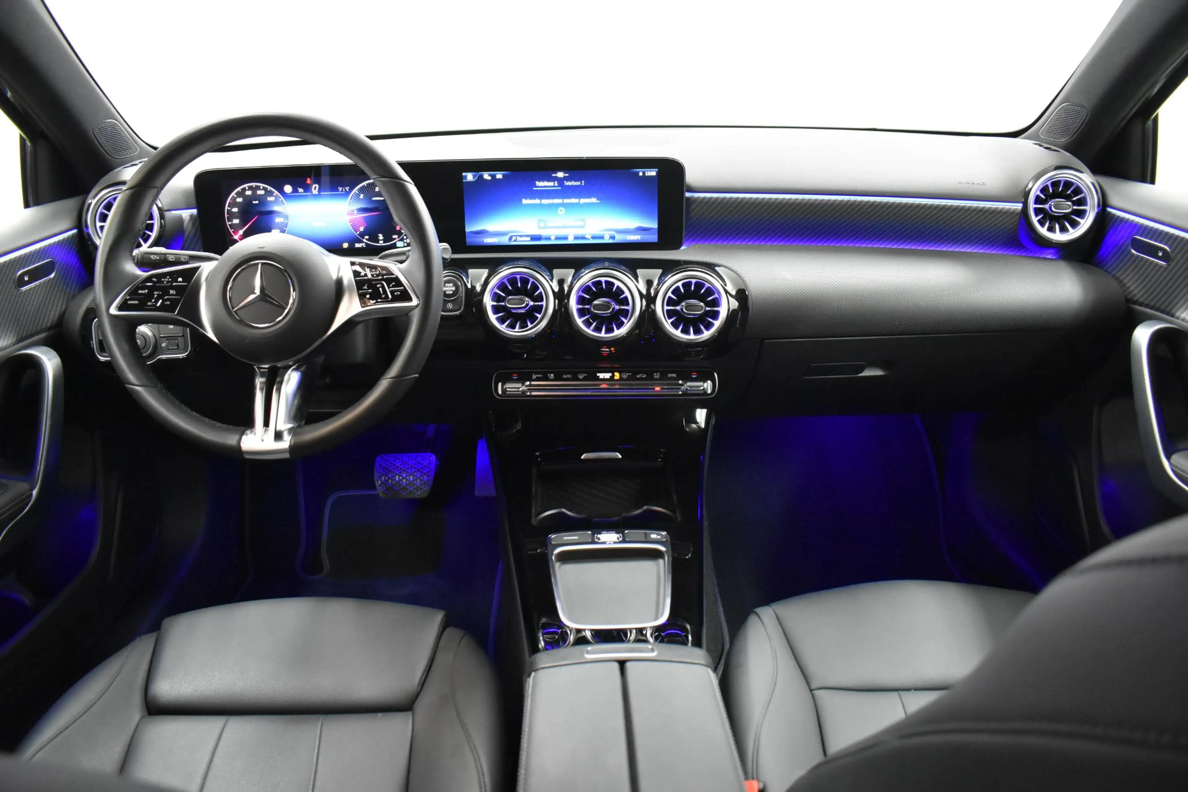 Mercedes-Benz A 180 A d Luxury Line — photo 9