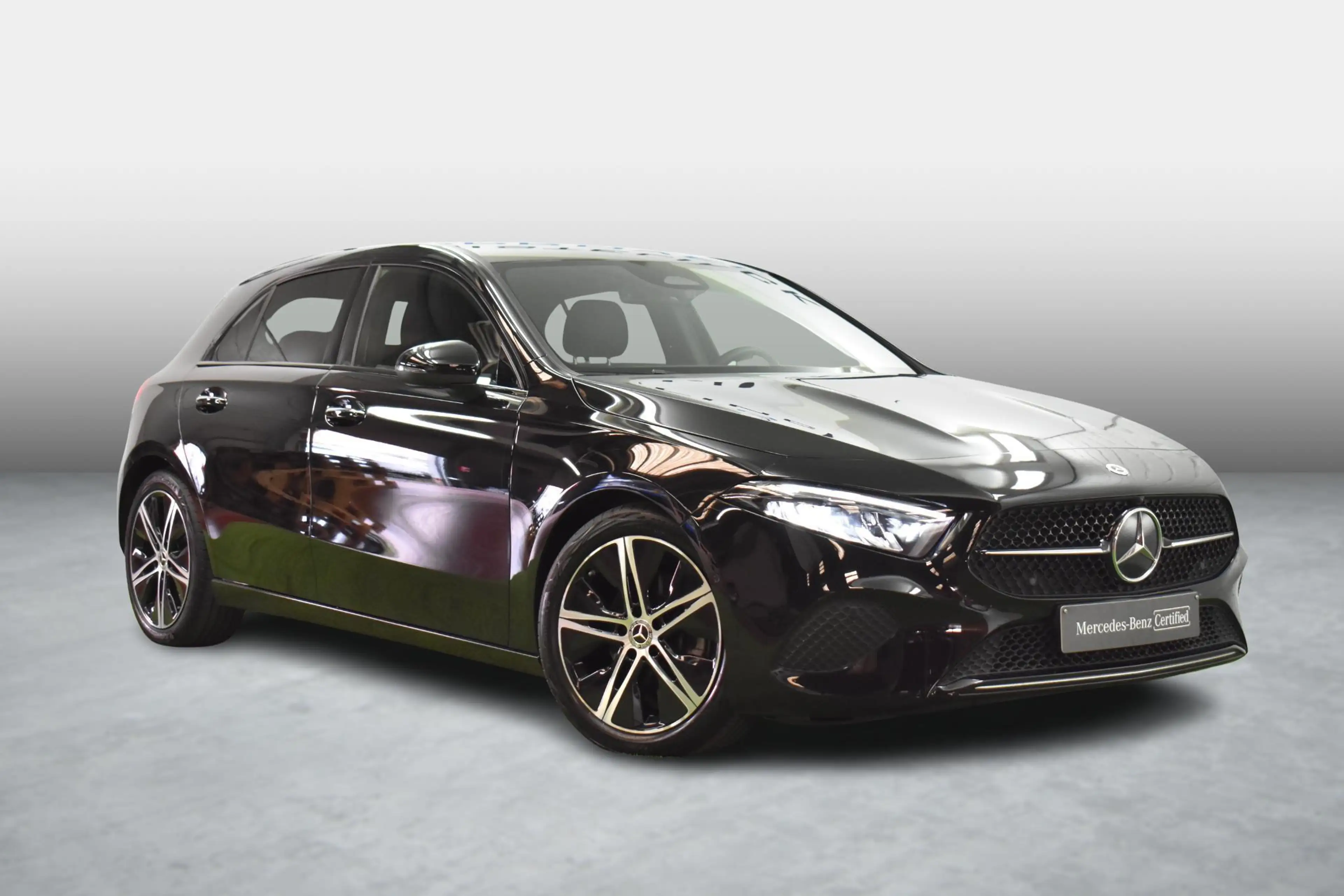 Mercedes-Benz A 180 A d Luxury Line — photo 3