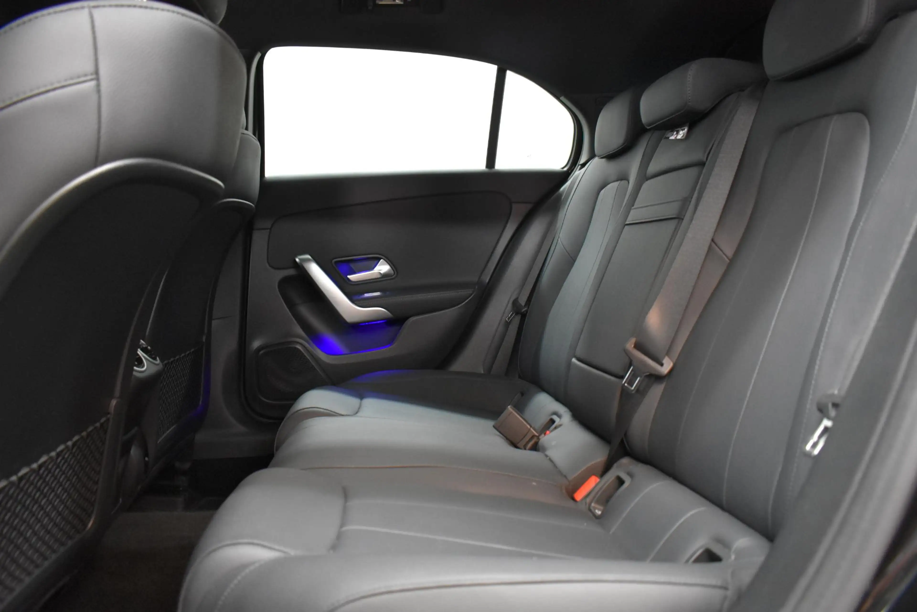 Mercedes-Benz A 180 A d Luxury Line — photo 7