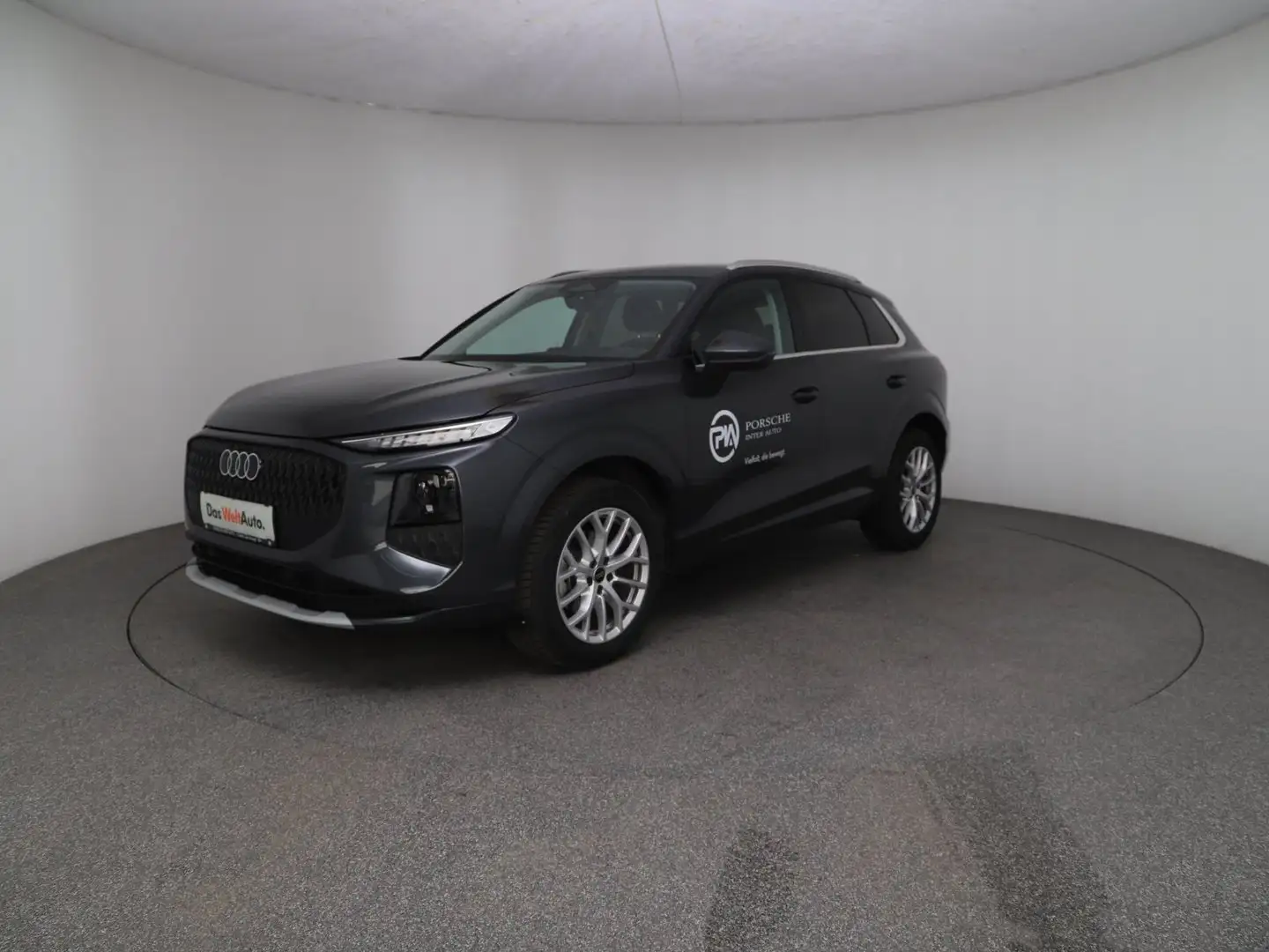 Audi Q3 TFSI 110 kW  intense Grau - 1